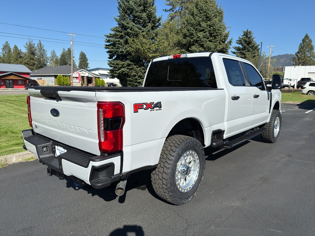 New 2026 Ford F-250 XL Truck Crew Cab