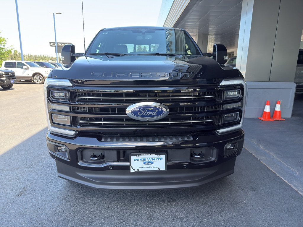 New 2026 Ford F-350 Platinum Truck Crew Cab
