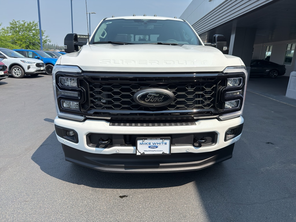New 2026 Ford F-250 Lariat Truck Crew Cab