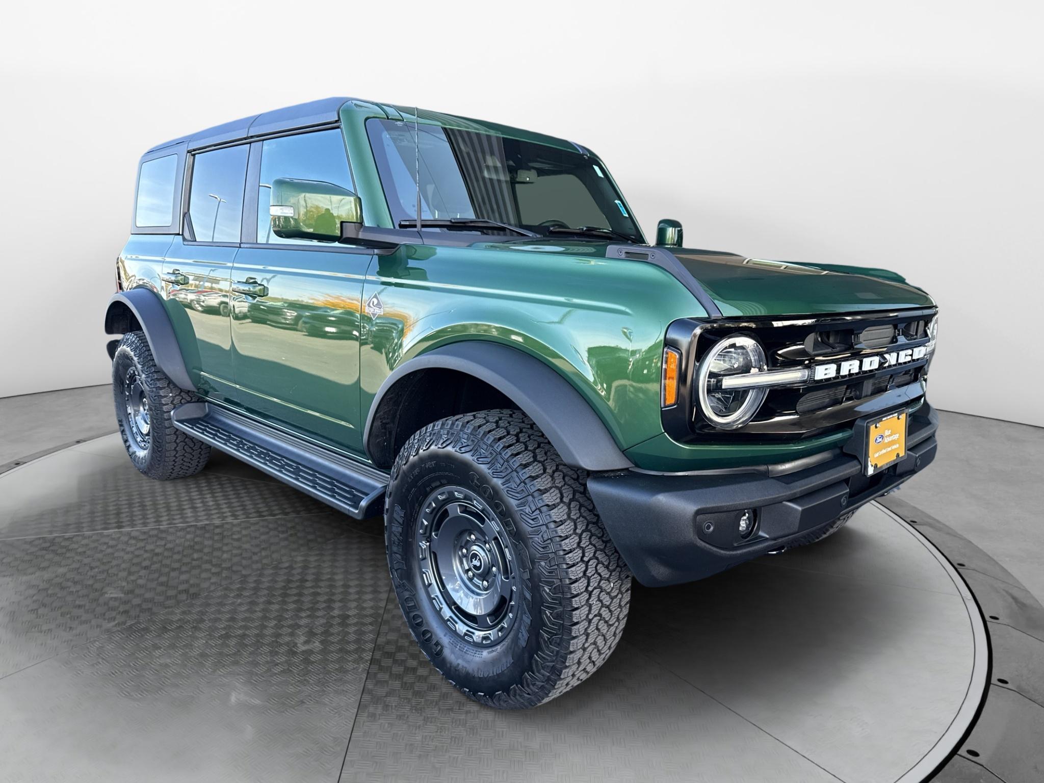 Certified 2025 Ford Bronco Outer Banks SUV