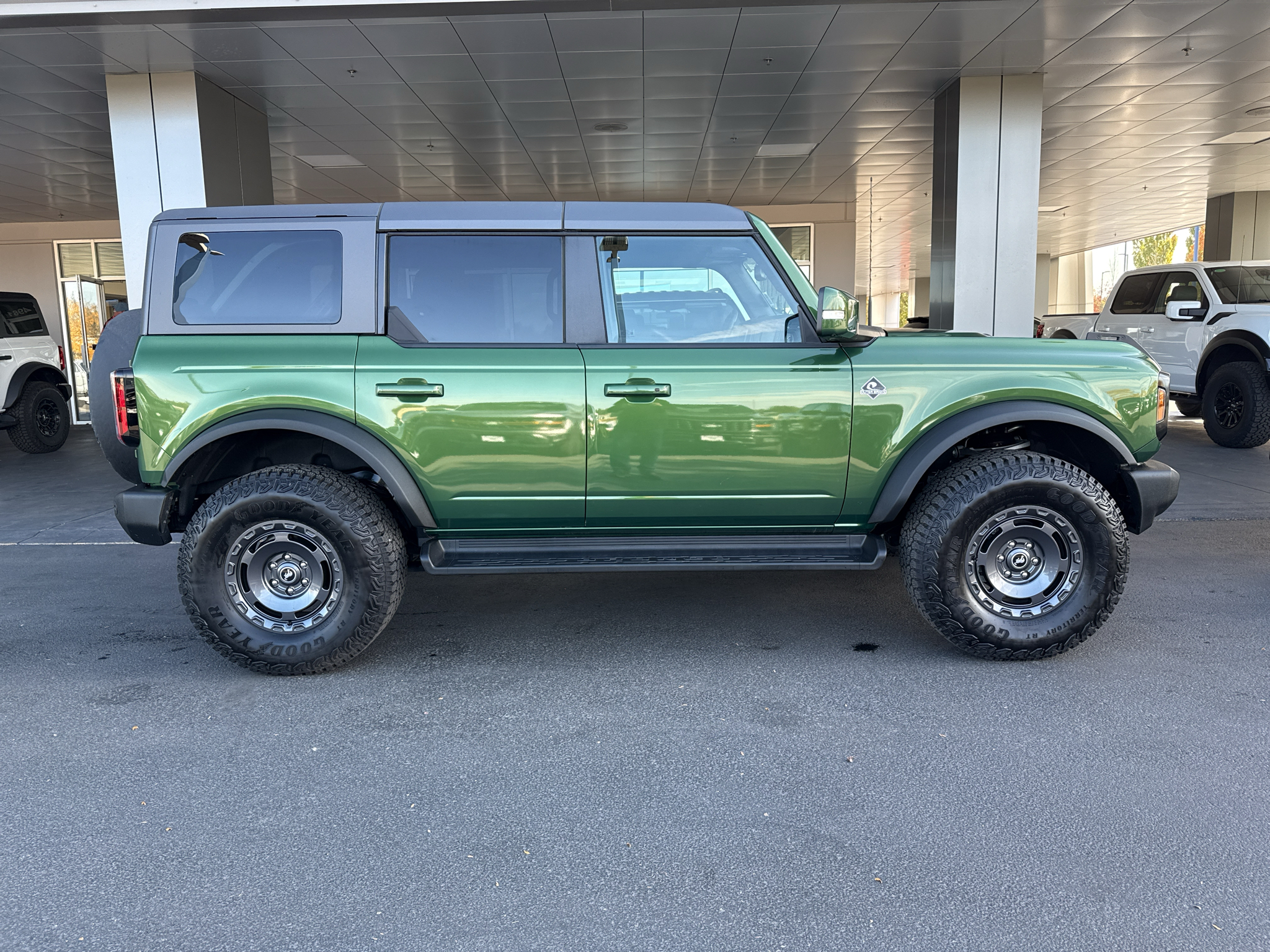 Certified 2025 Ford Bronco Outer Banks SUV