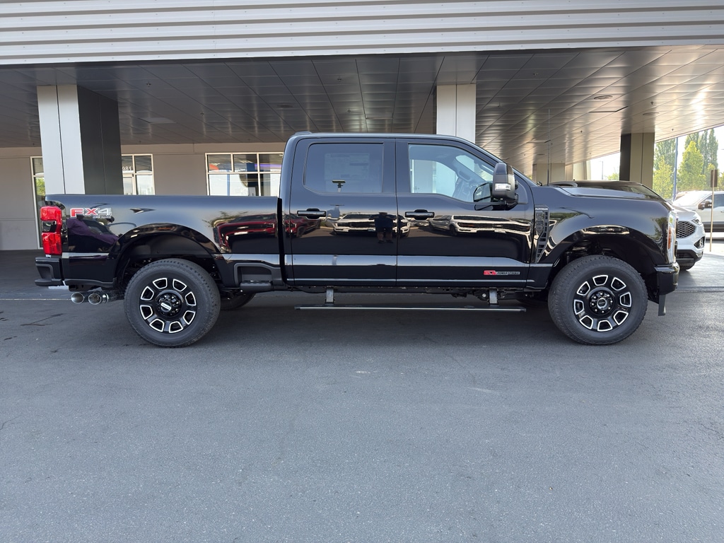 New 2026 Ford F-350 Platinum Truck Crew Cab