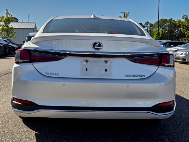Used 2022 Lexus ES 300h Sedan