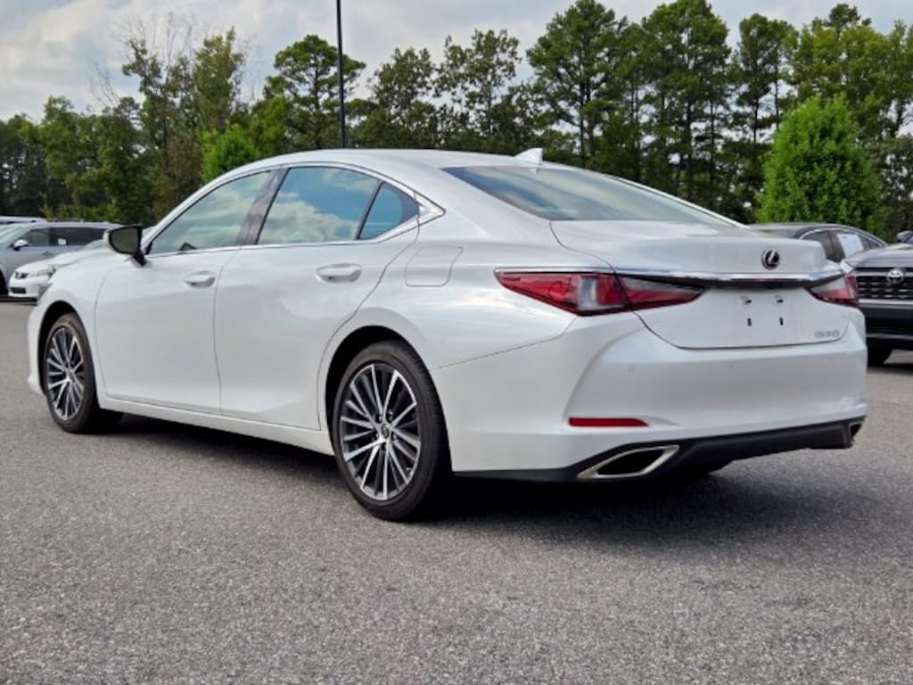 Used 2025 Lexus ES 350 Sedan