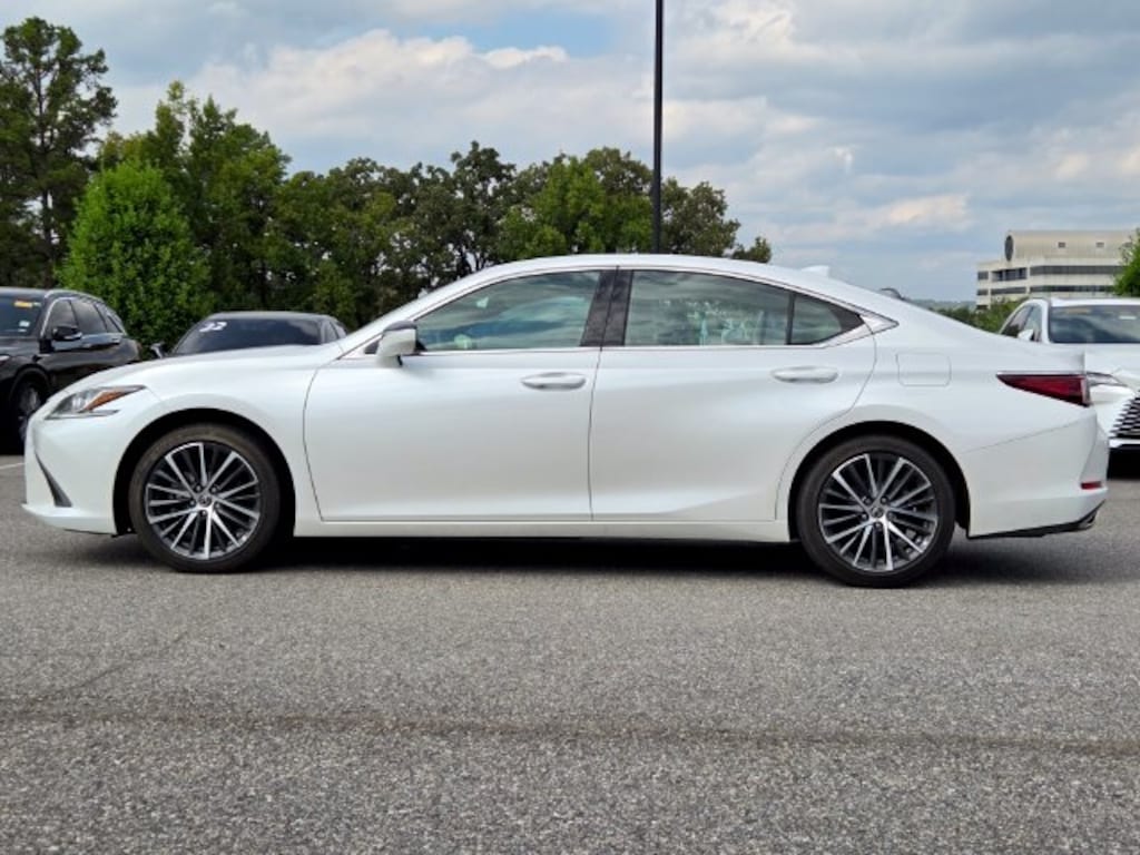 Used 2025 Lexus ES 350 Sedan