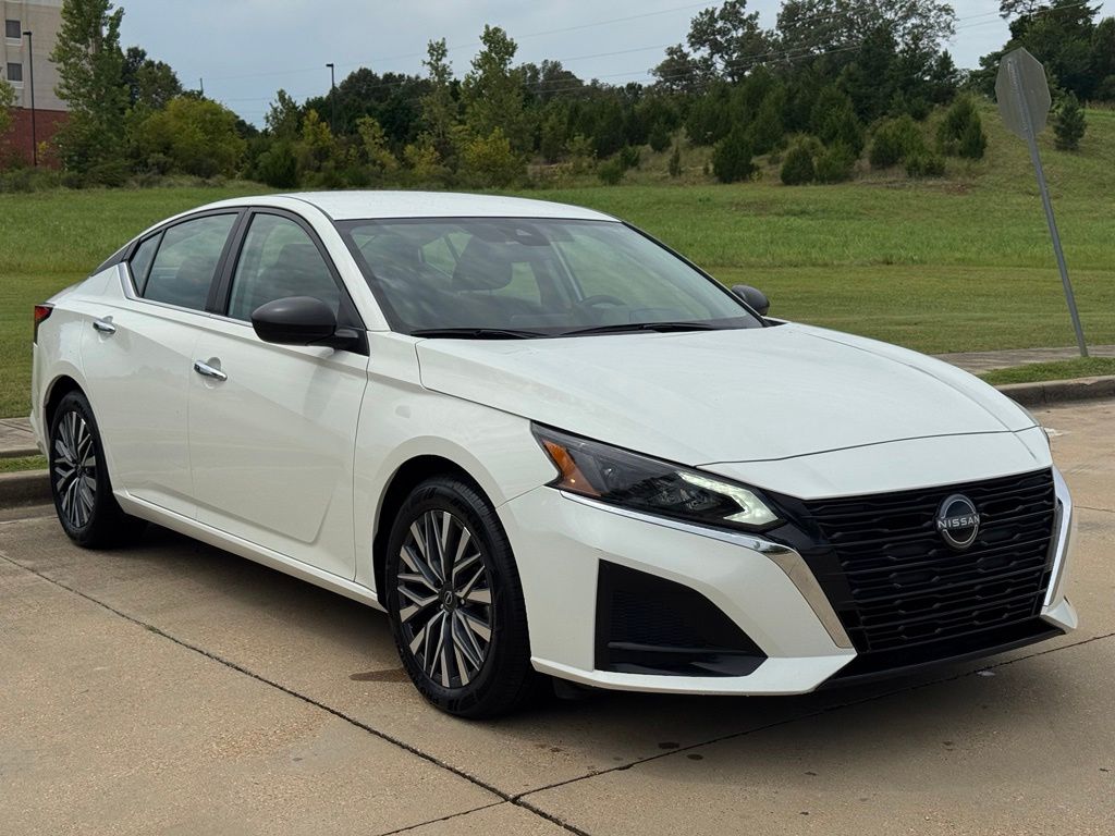 2025 Nissan Altima