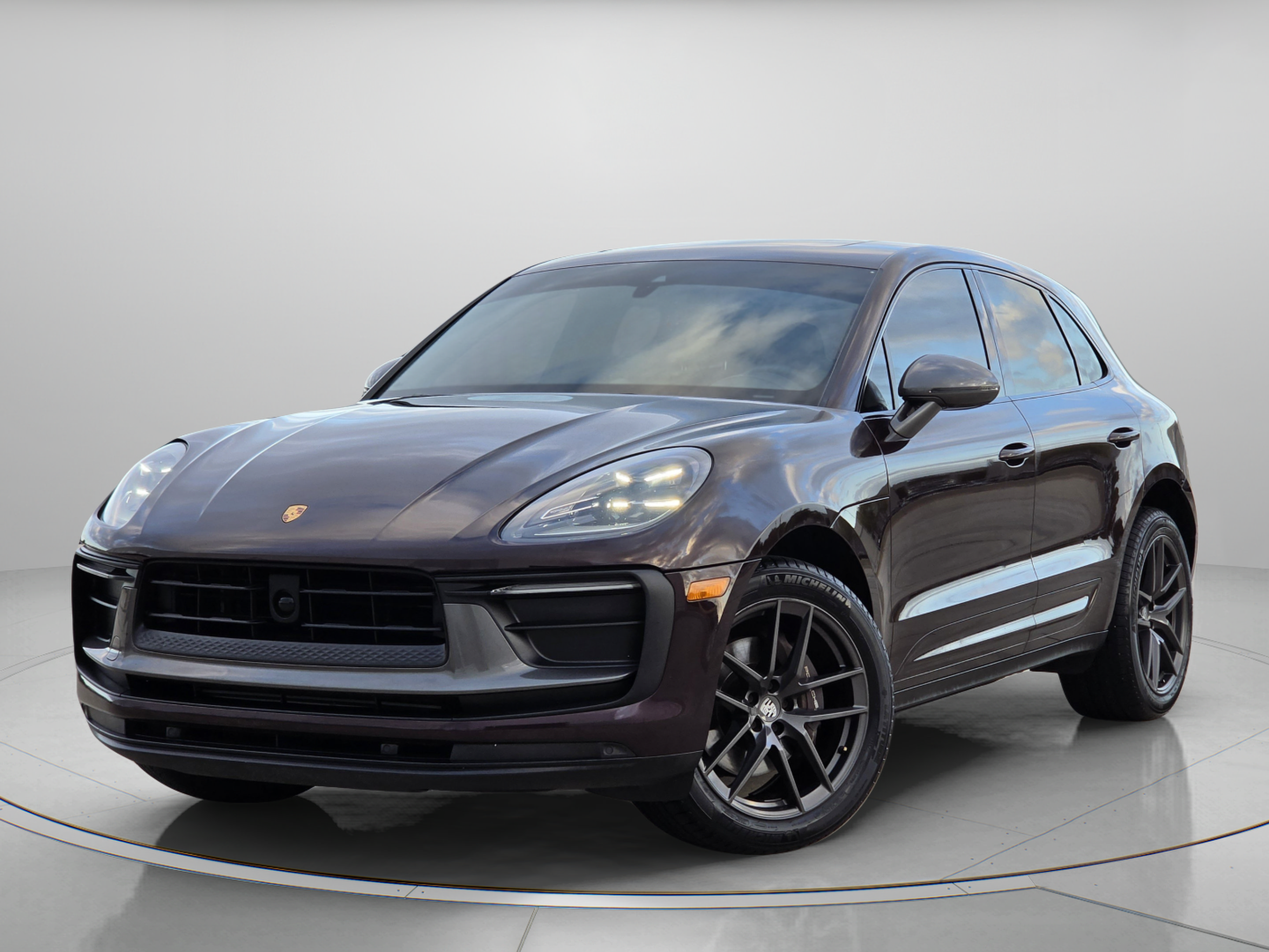 2023 Porsche Macan T