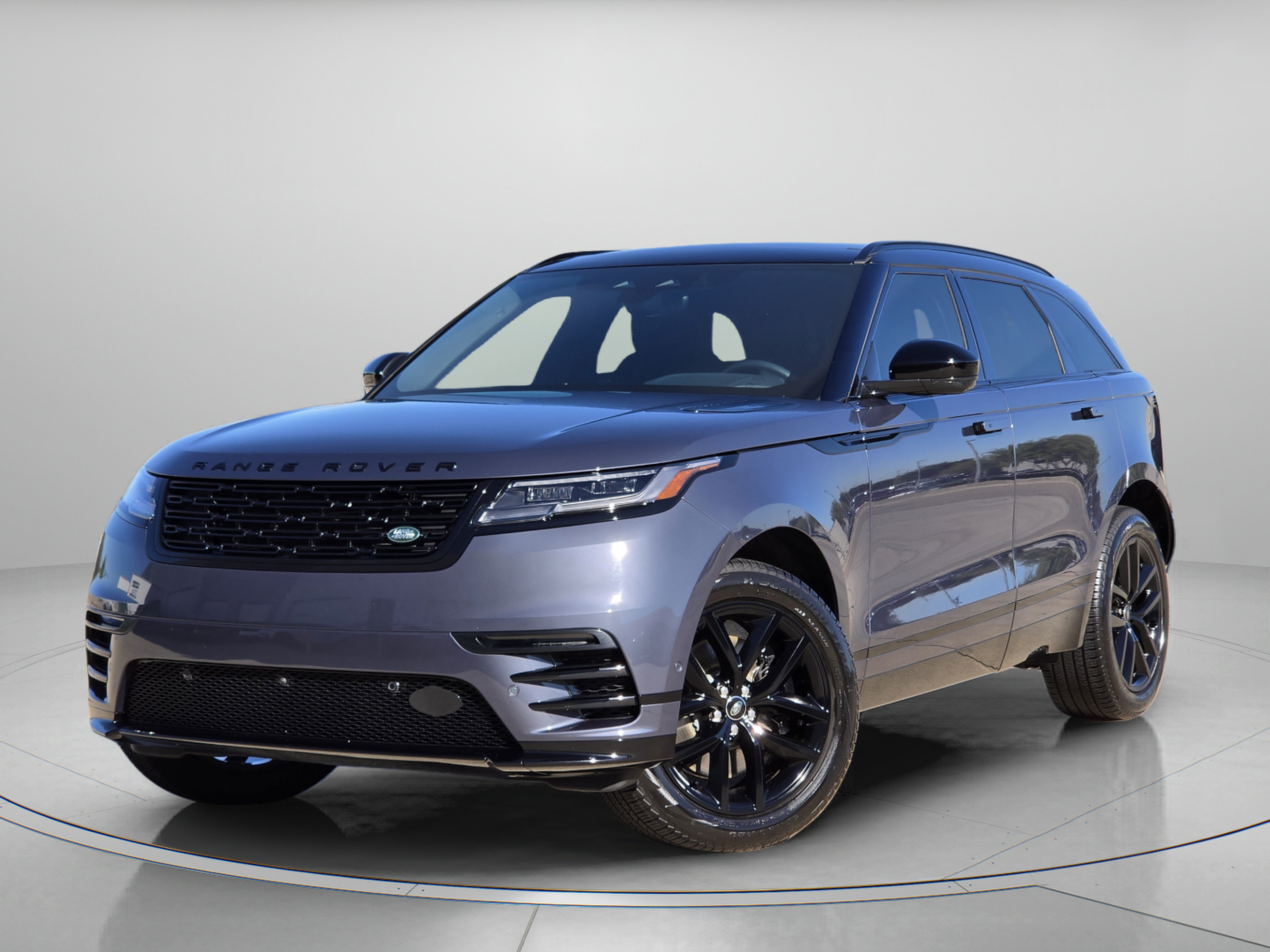 2026 Land Rover Range Rover Velar Dynamic SE SUV