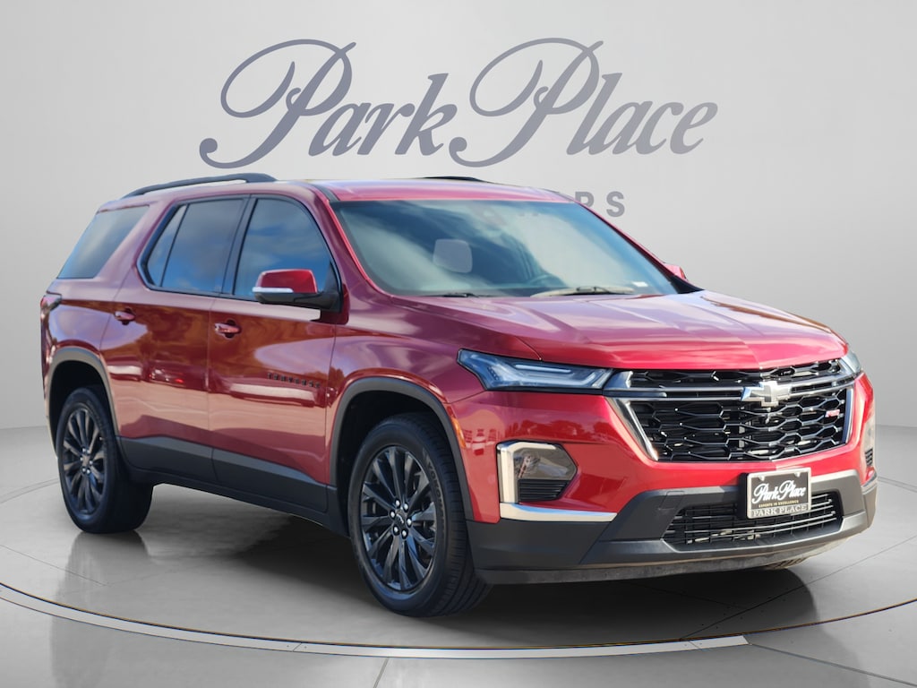 Used 2023 Chevrolet Traverse RS SUV