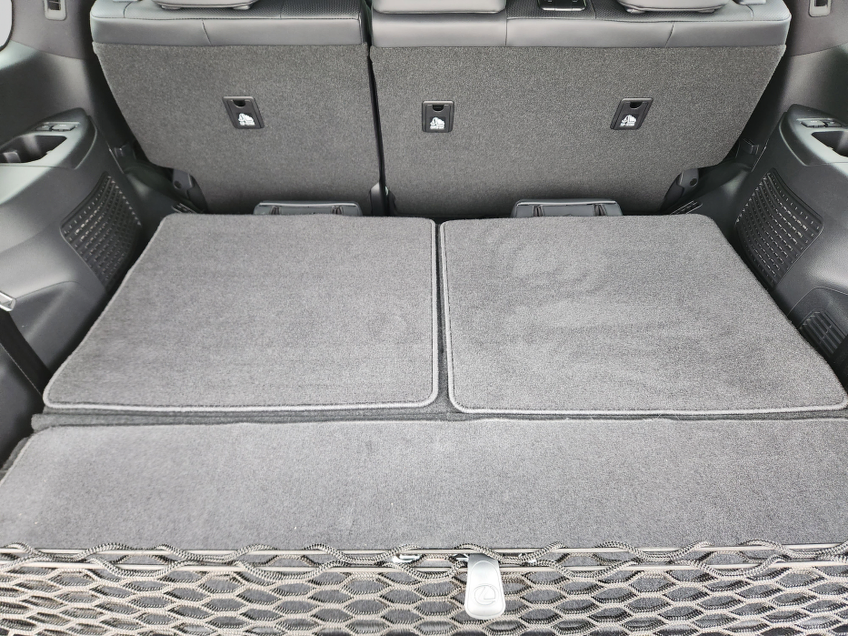 2026 Lexus LX 700h Luxury - Photo 23
