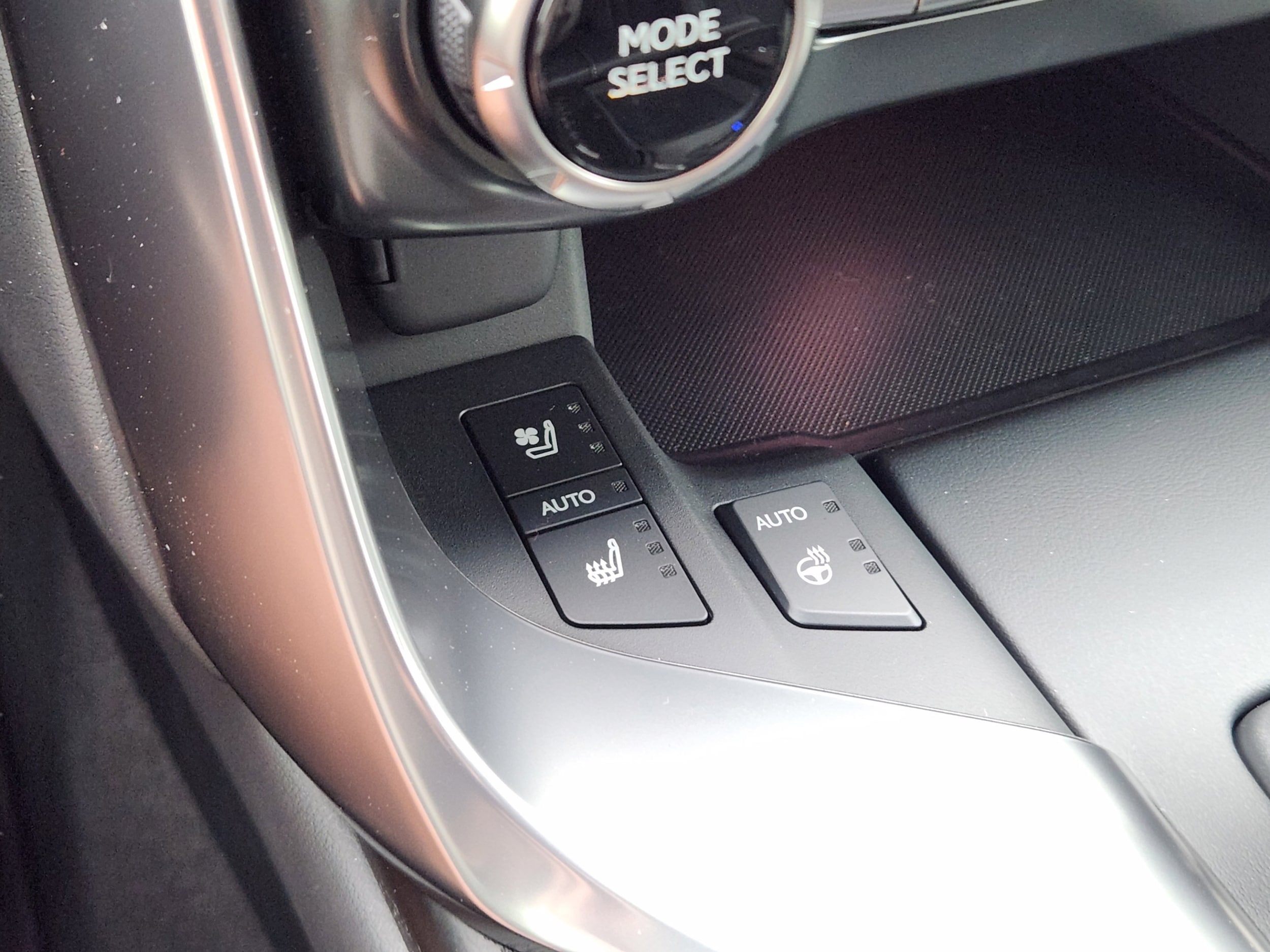 2026 Lexus LX 700h Luxury - Photo 13