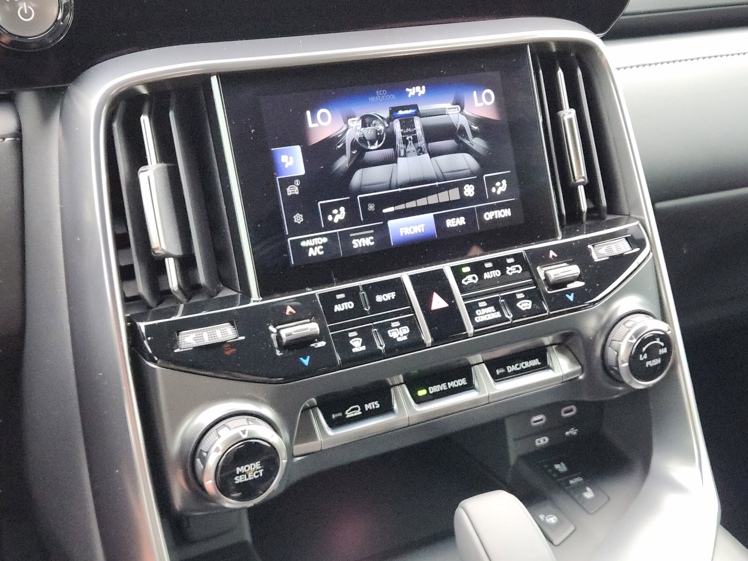 2026 Lexus LX 700h Luxury - Photo 11