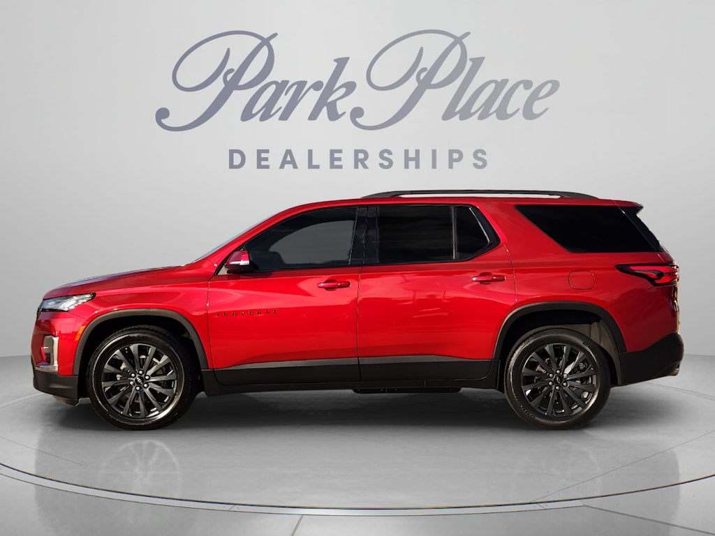 Used 2023 Chevrolet Traverse RS SUV