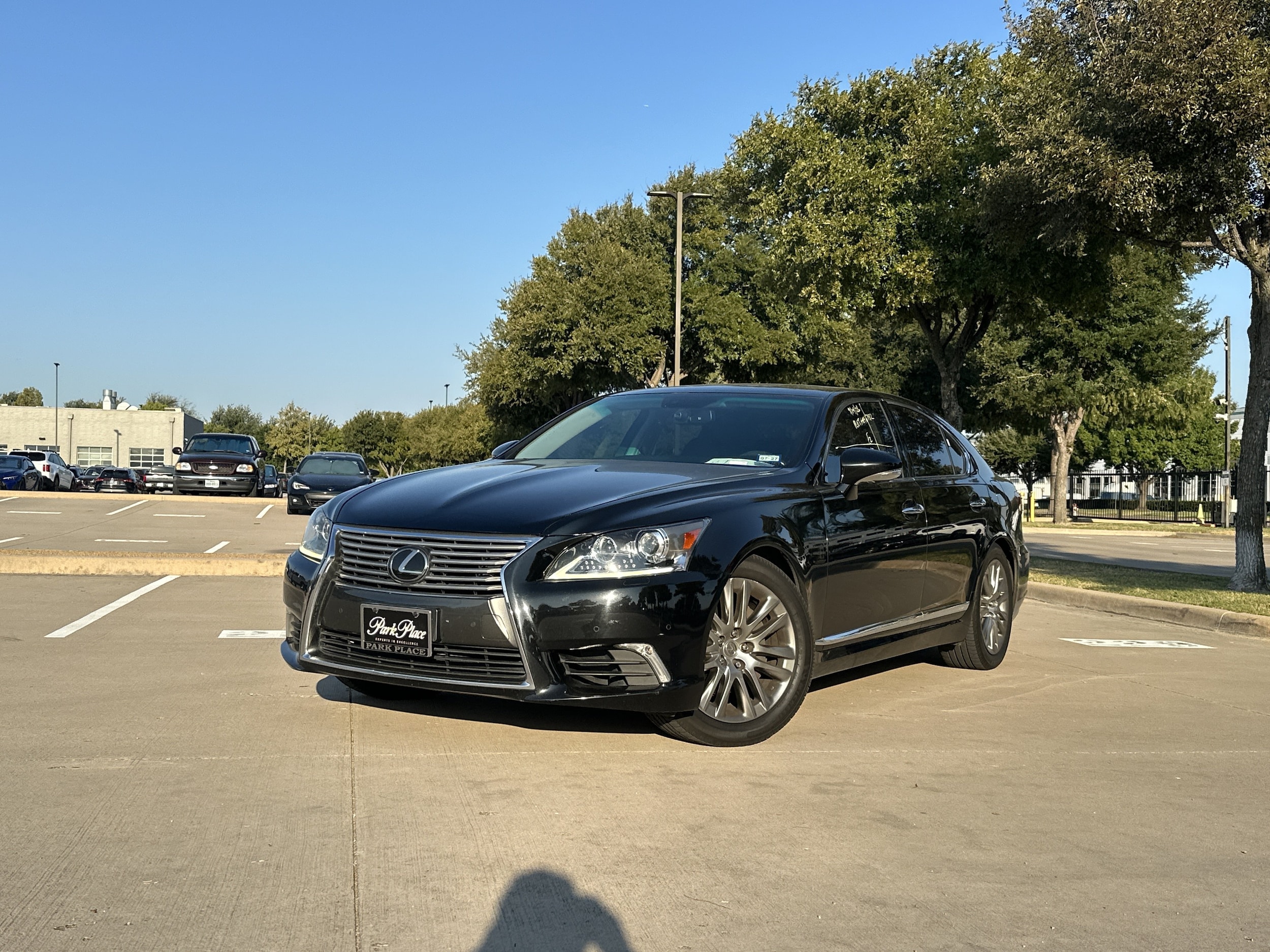 2017 Lexus LS Base