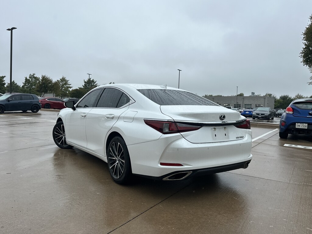 Used 2024 Lexus ES 350 Sedan