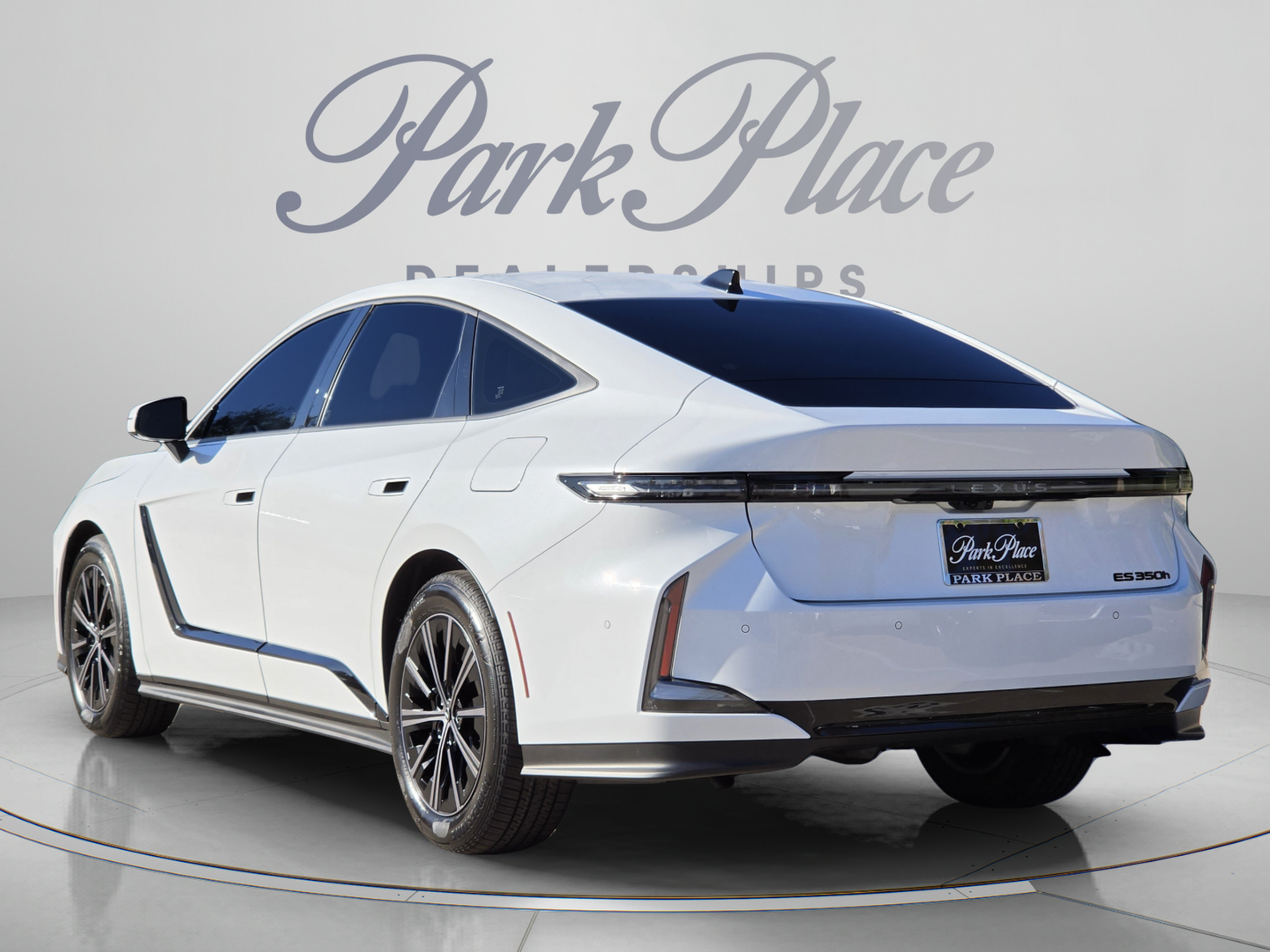 New 2026 Lexus ES 350h Premium+ Sedan