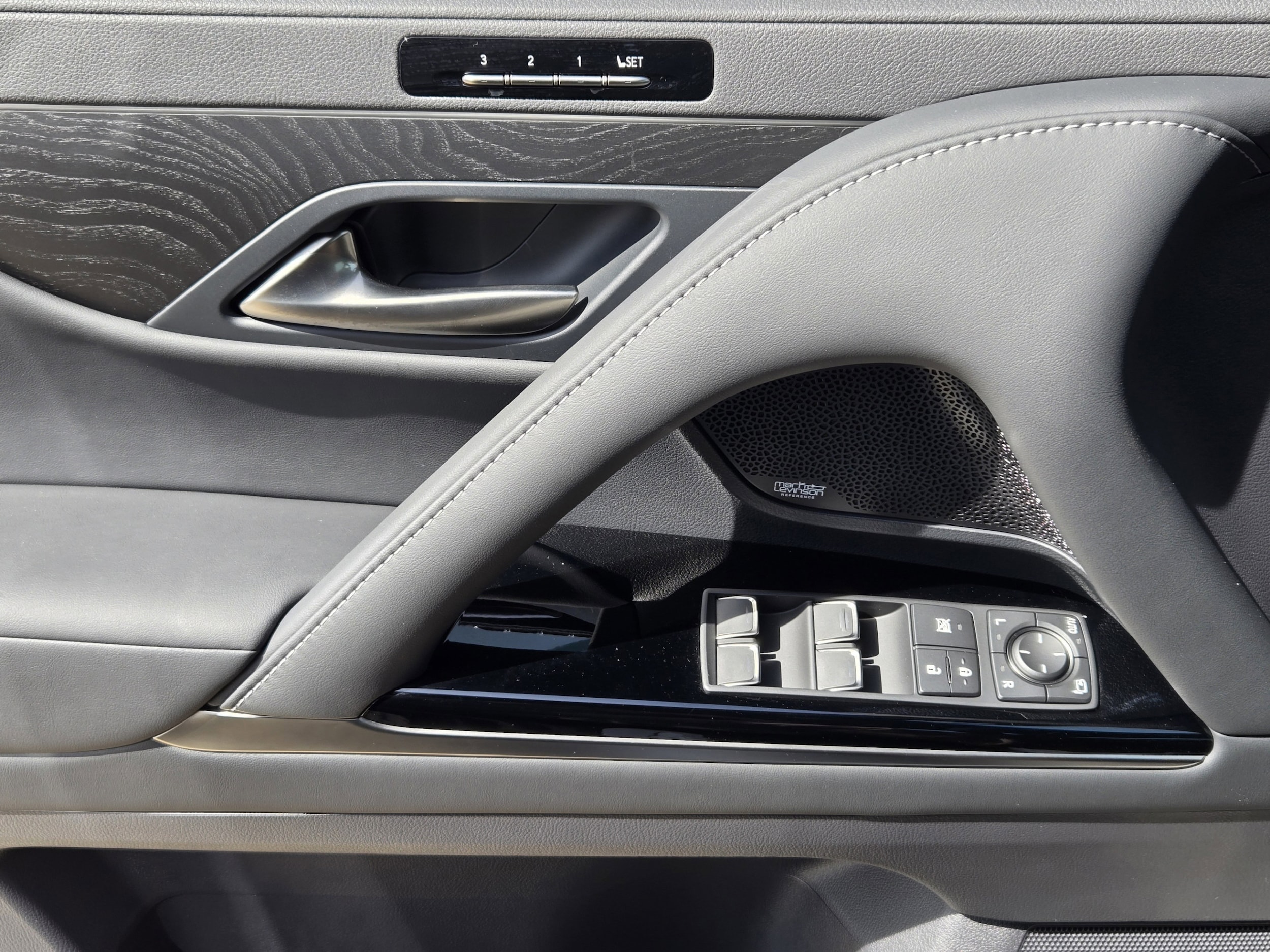 2026 Lexus LX 700h Luxury - Photo 13