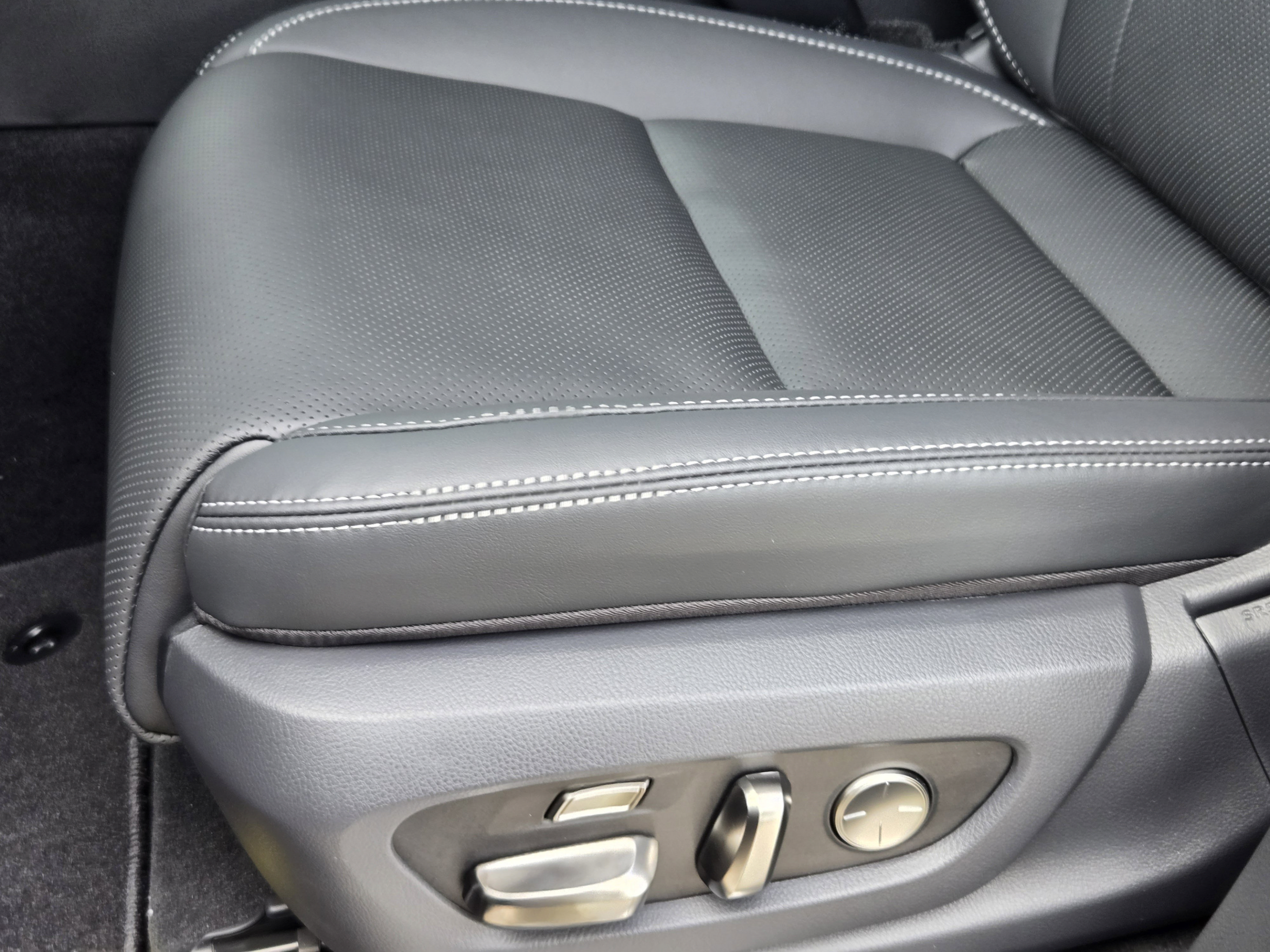 2026 Lexus LX 700h Luxury - Photo 14