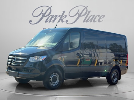 2025 Mercedes-Benz Sprinter 2500 Cargo 144 WB Van Cargo Van