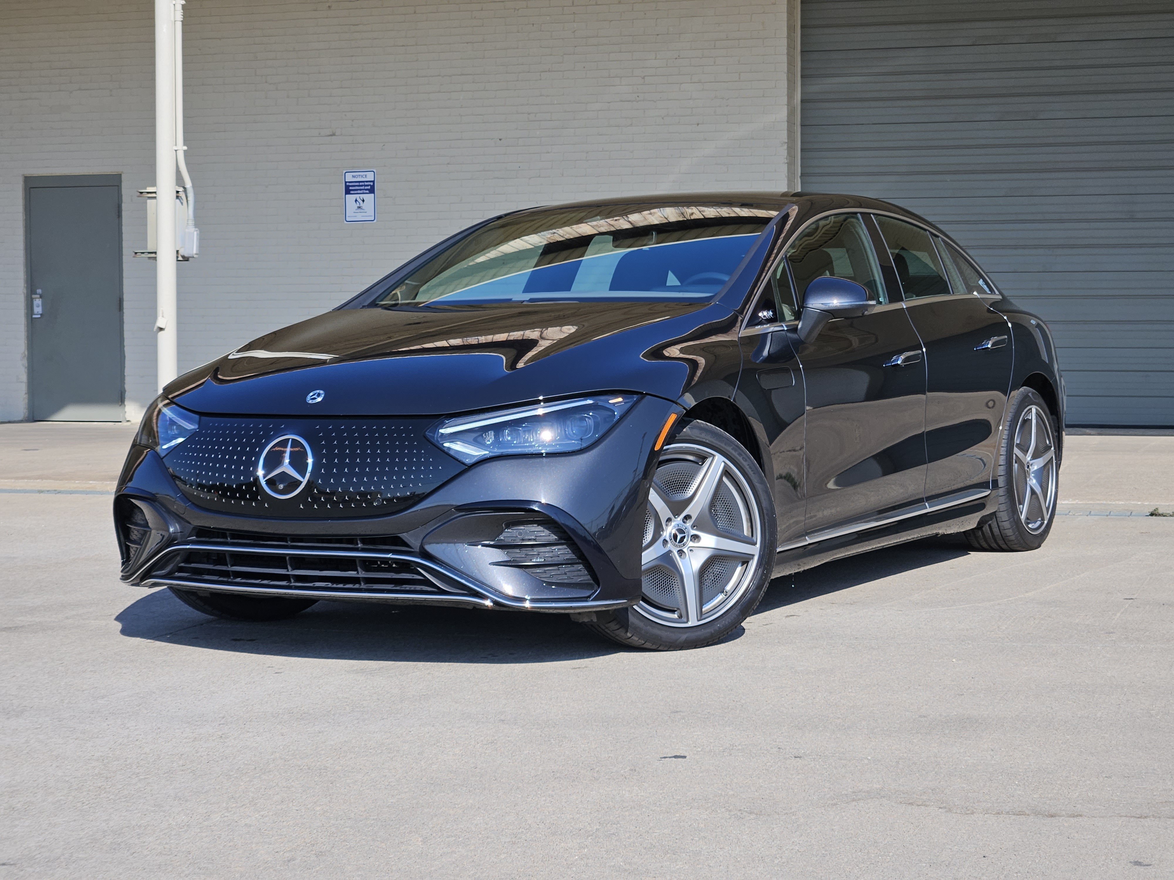  Mercedes-Benz EQE