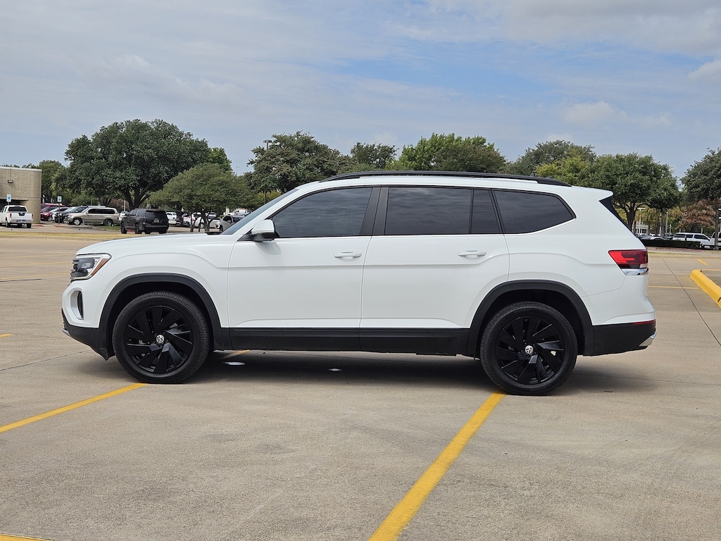 Used 2024 Volkswagen Atlas 2.0T SE w/Technology 2.0T SE w/Technology FWD