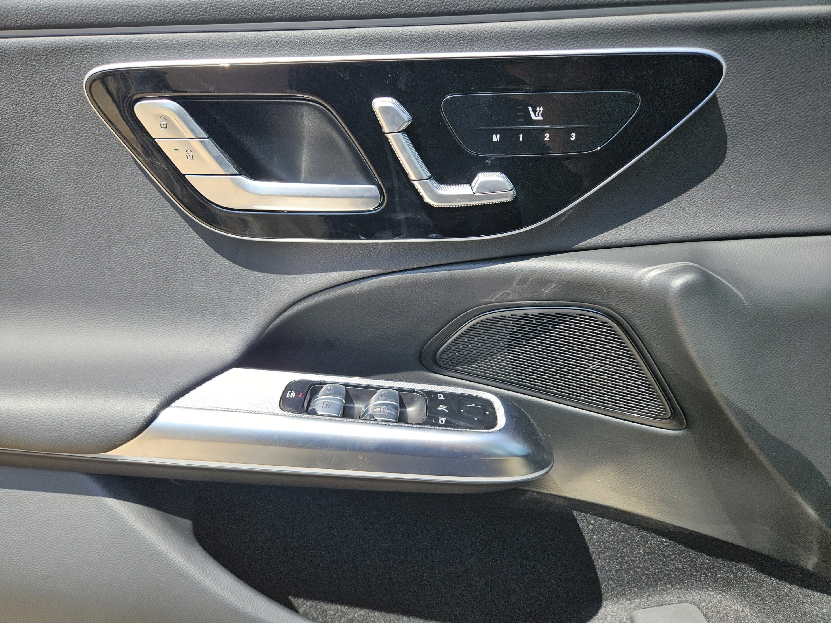 2026 Mercedes-Benz E-Class E350 - Photo 15