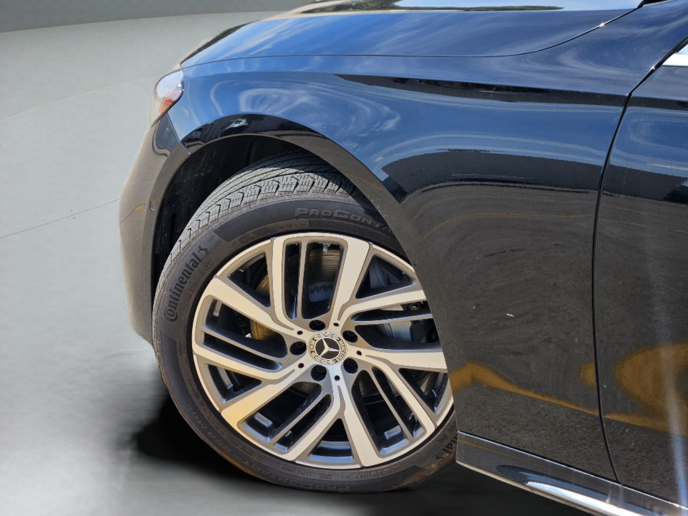 2026 Mercedes-Benz E-Class E350 - Photo 25