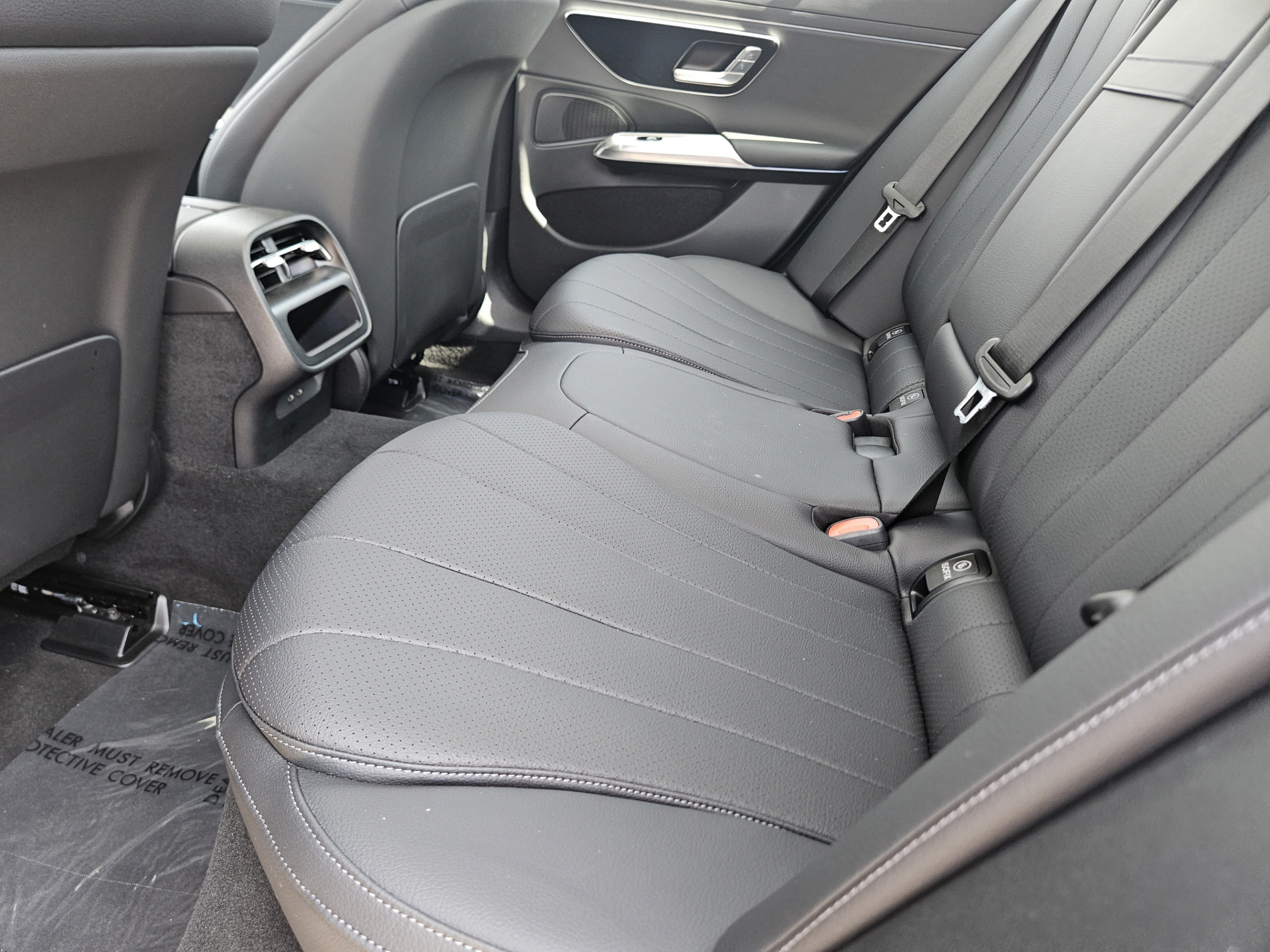 2026 Mercedes-Benz E-Class E350 - Photo 22