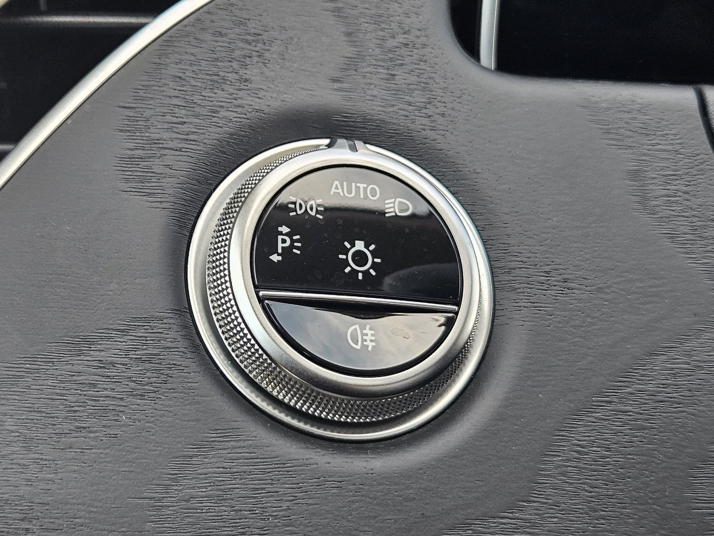 2026 Mercedes-Benz E-Class E350 - Photo 14