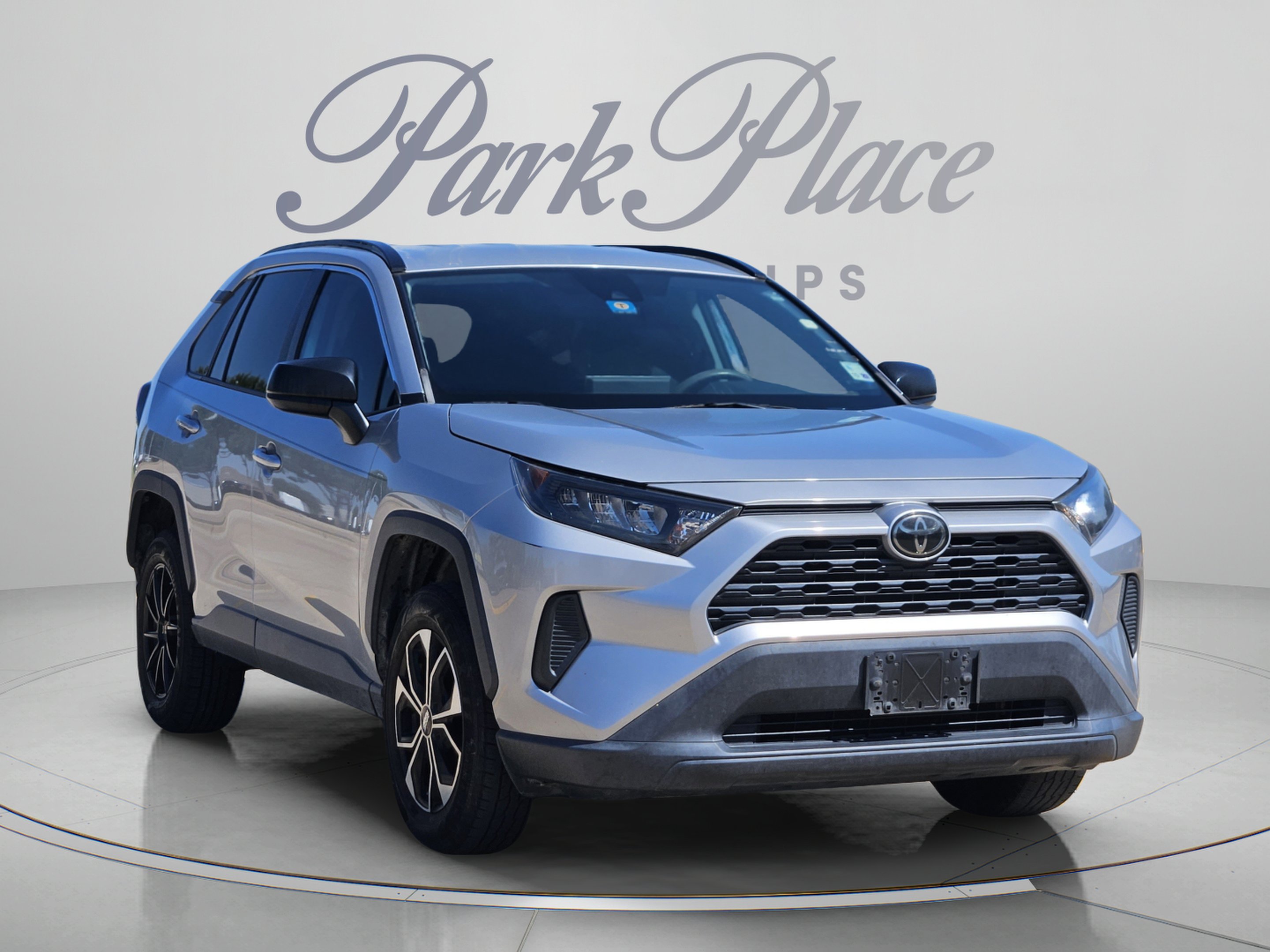 Used 2019 Toyota RAV4 LE LE FWD