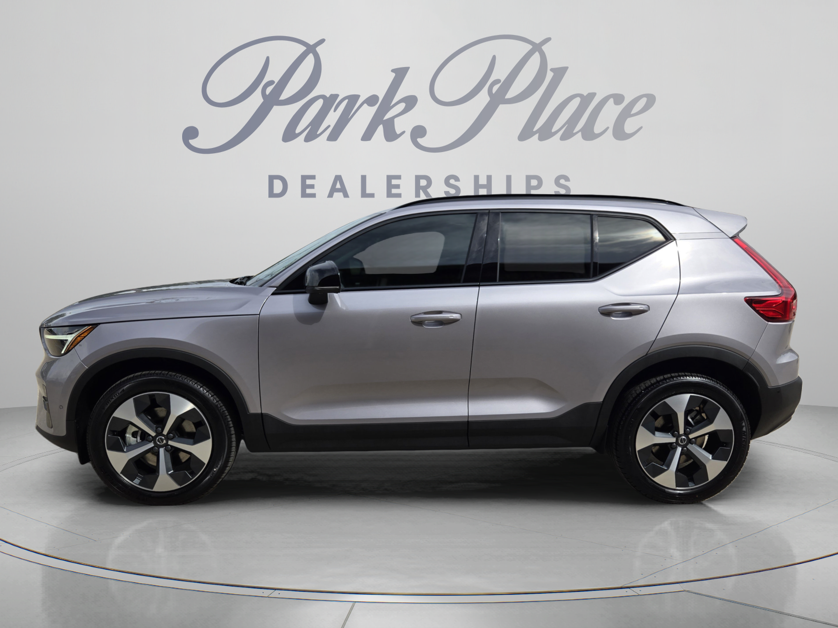New 2026 Volvo XC40 Plus B5 AWD Plus