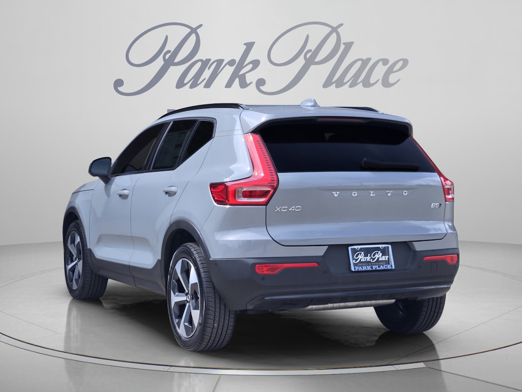 New 2026 Volvo XC40 B5 Plus SUV