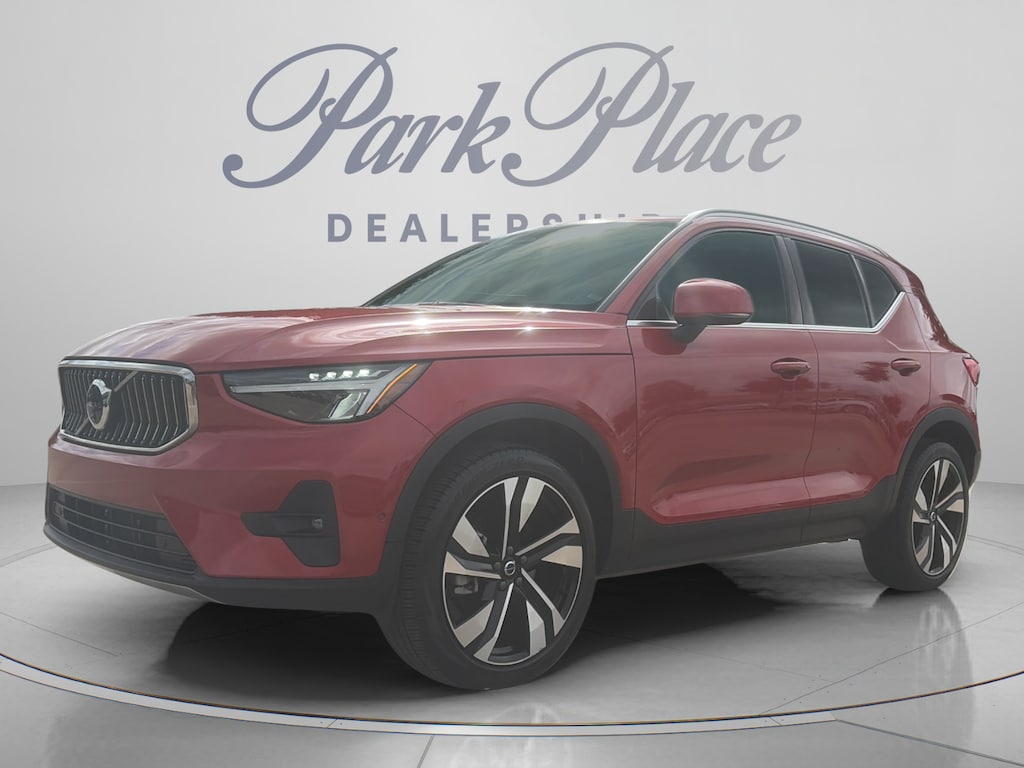 Used 2024 Volvo XC40 B5 Plus Bright Theme SUV