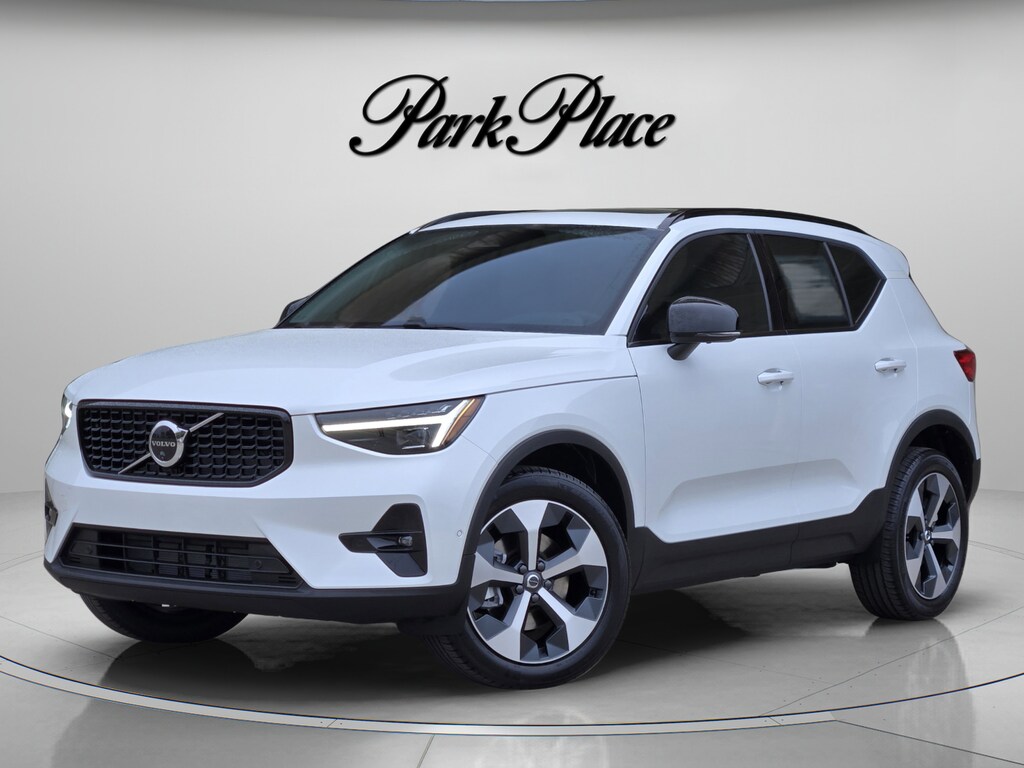 Used 2026 Volvo XC40 B5 Plus SUV