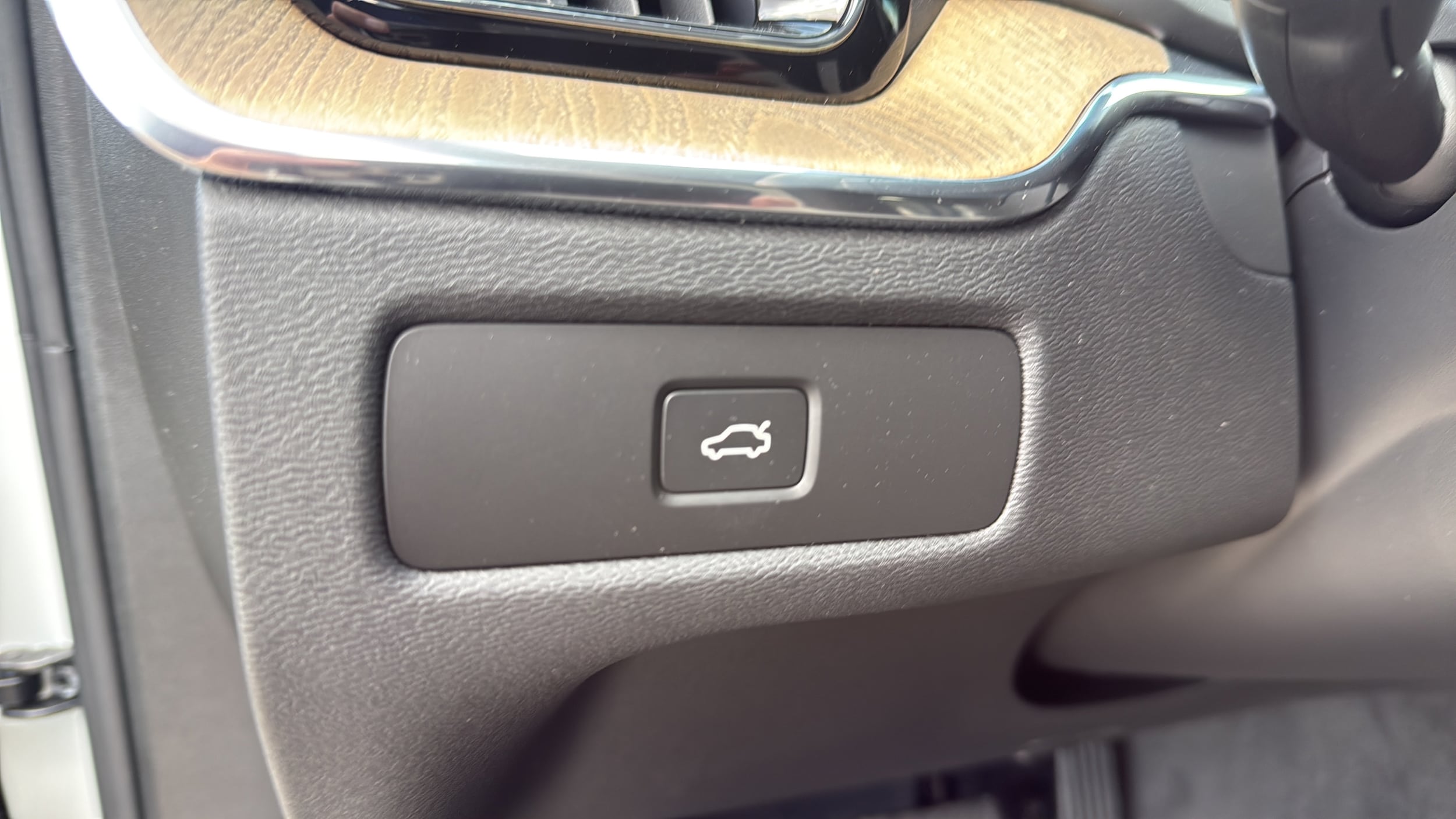 2026 Volvo XC60 Plus - Photo 10