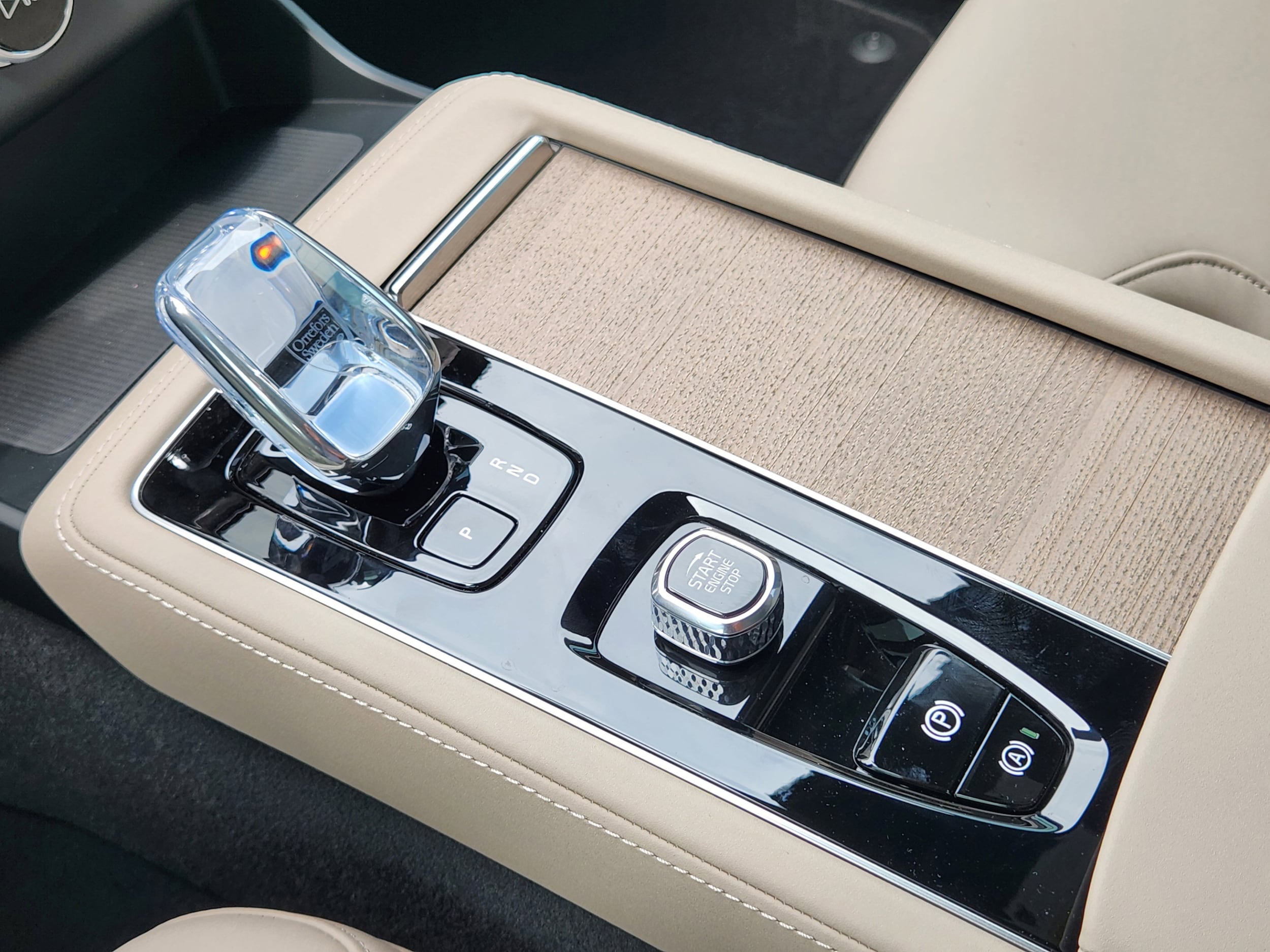 2026 Volvo XC90 Plus - Photo 17