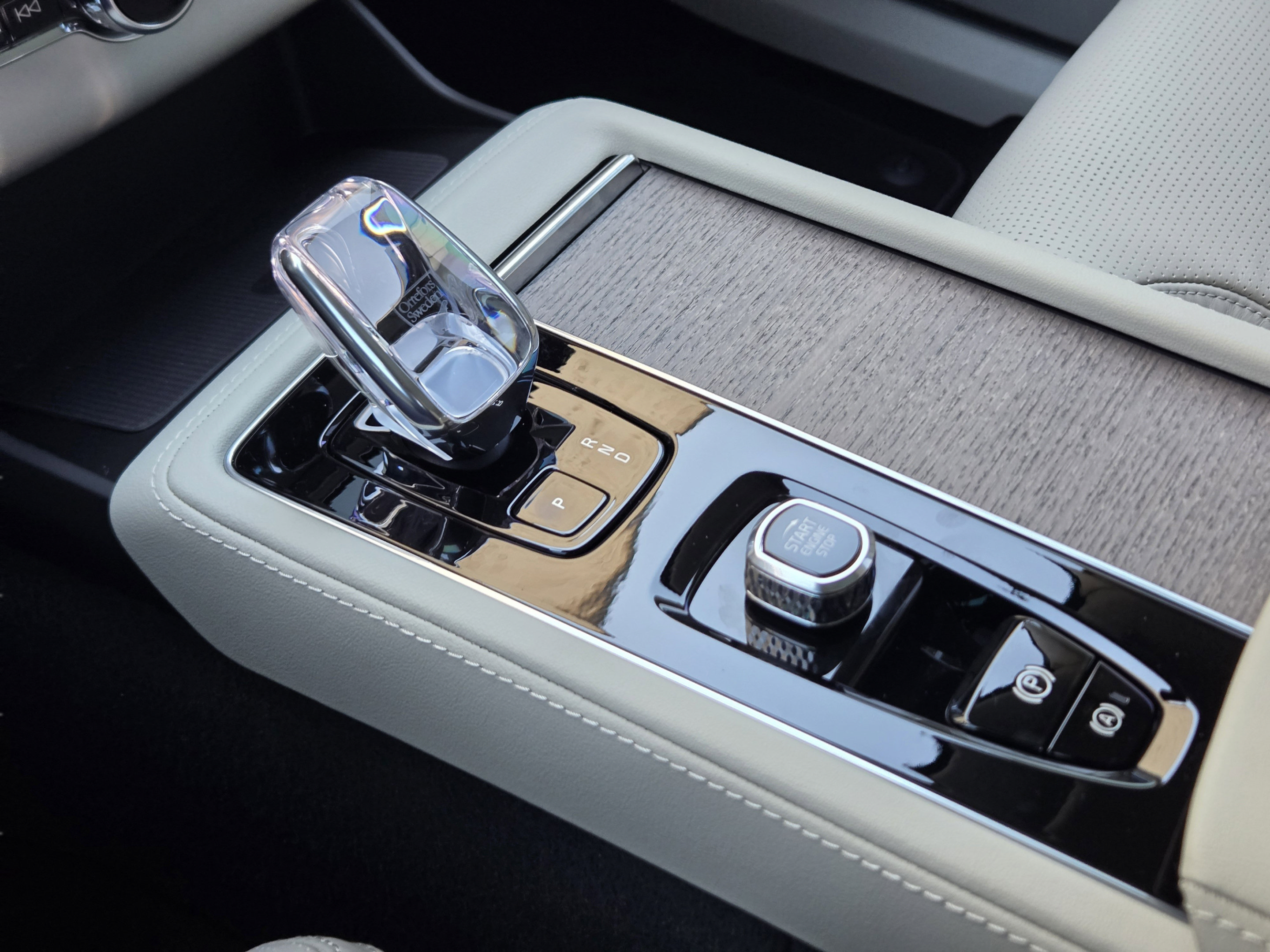 2026 Volvo XC90 Ultra - Photo 17