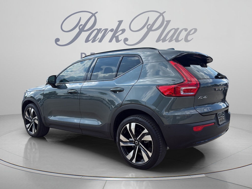 Certified 2026 Volvo XC40 B5 Ultra SUV