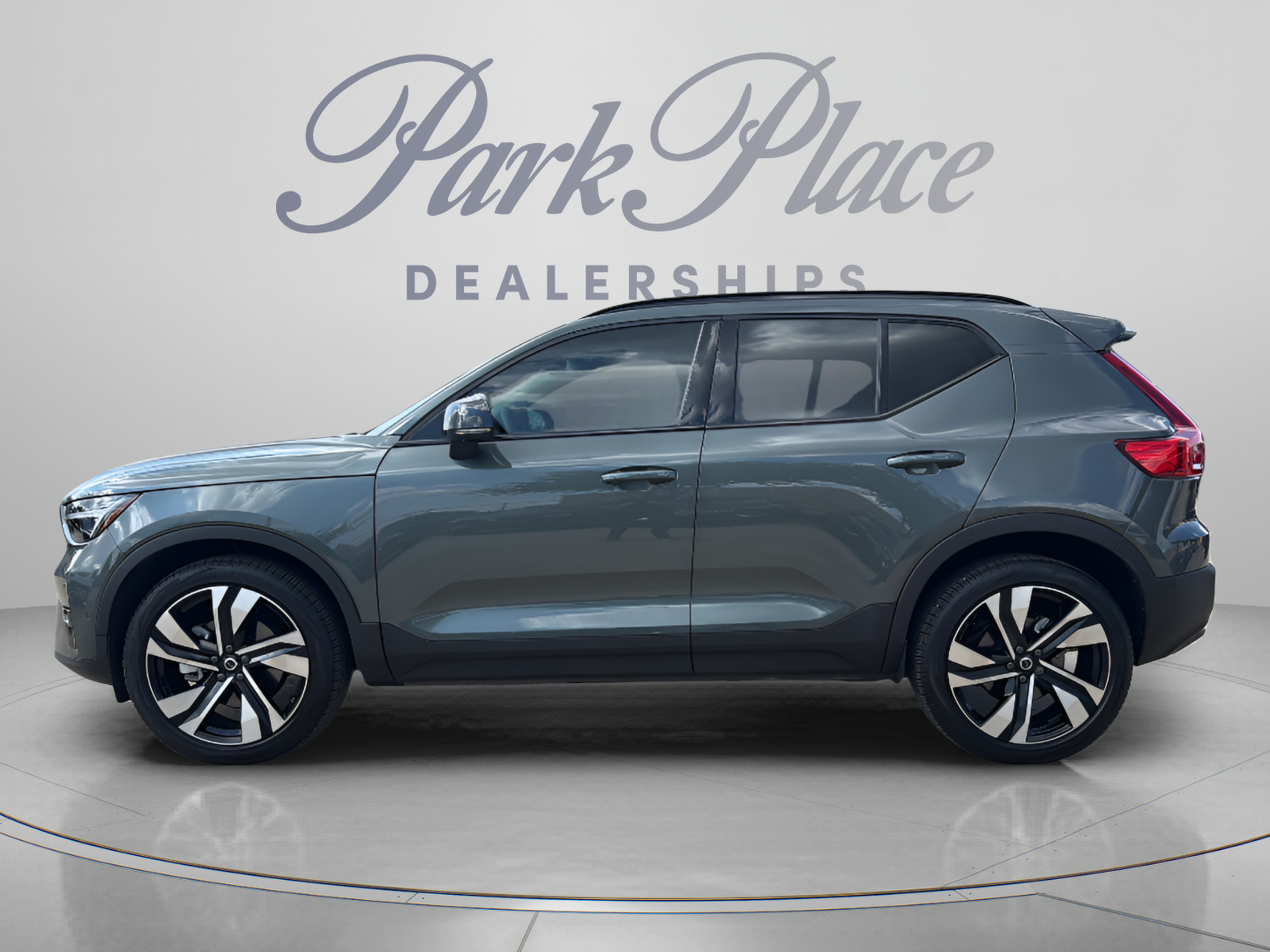 Certified 2026 Volvo XC40 B5 Ultra SUV