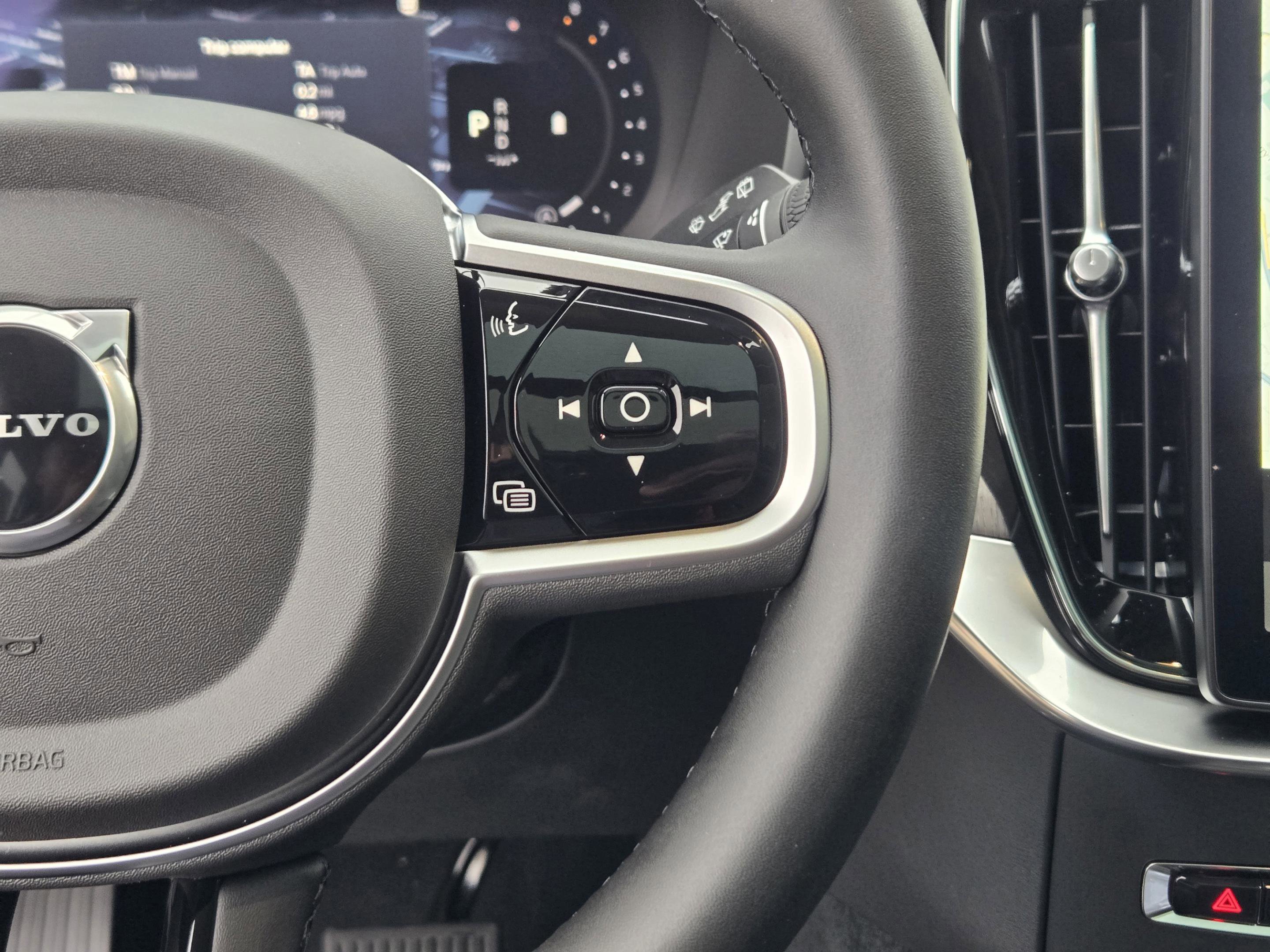 2026 Volvo XC90 Ultra - Photo 25