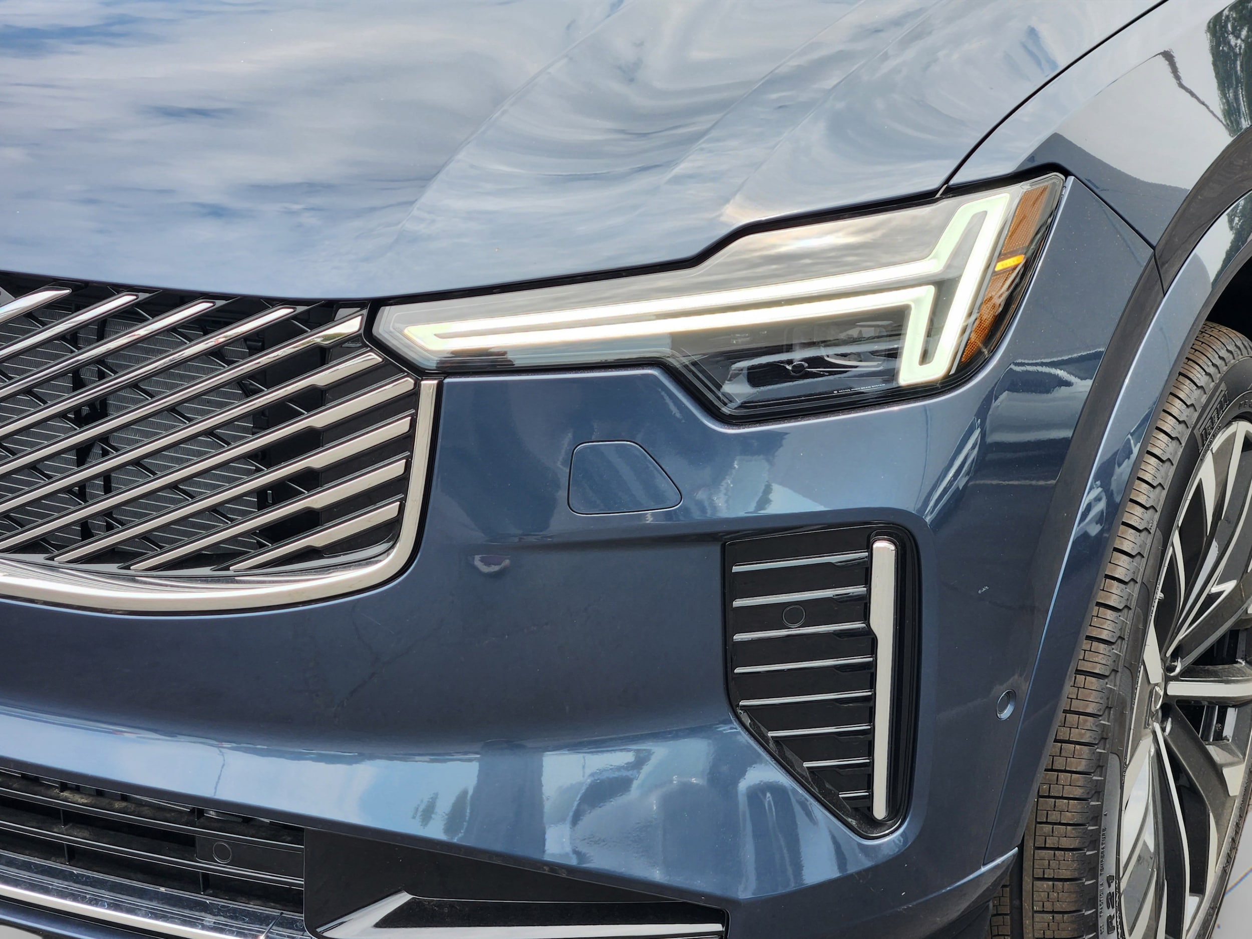 2026 Volvo XC90 Plus - Photo 25