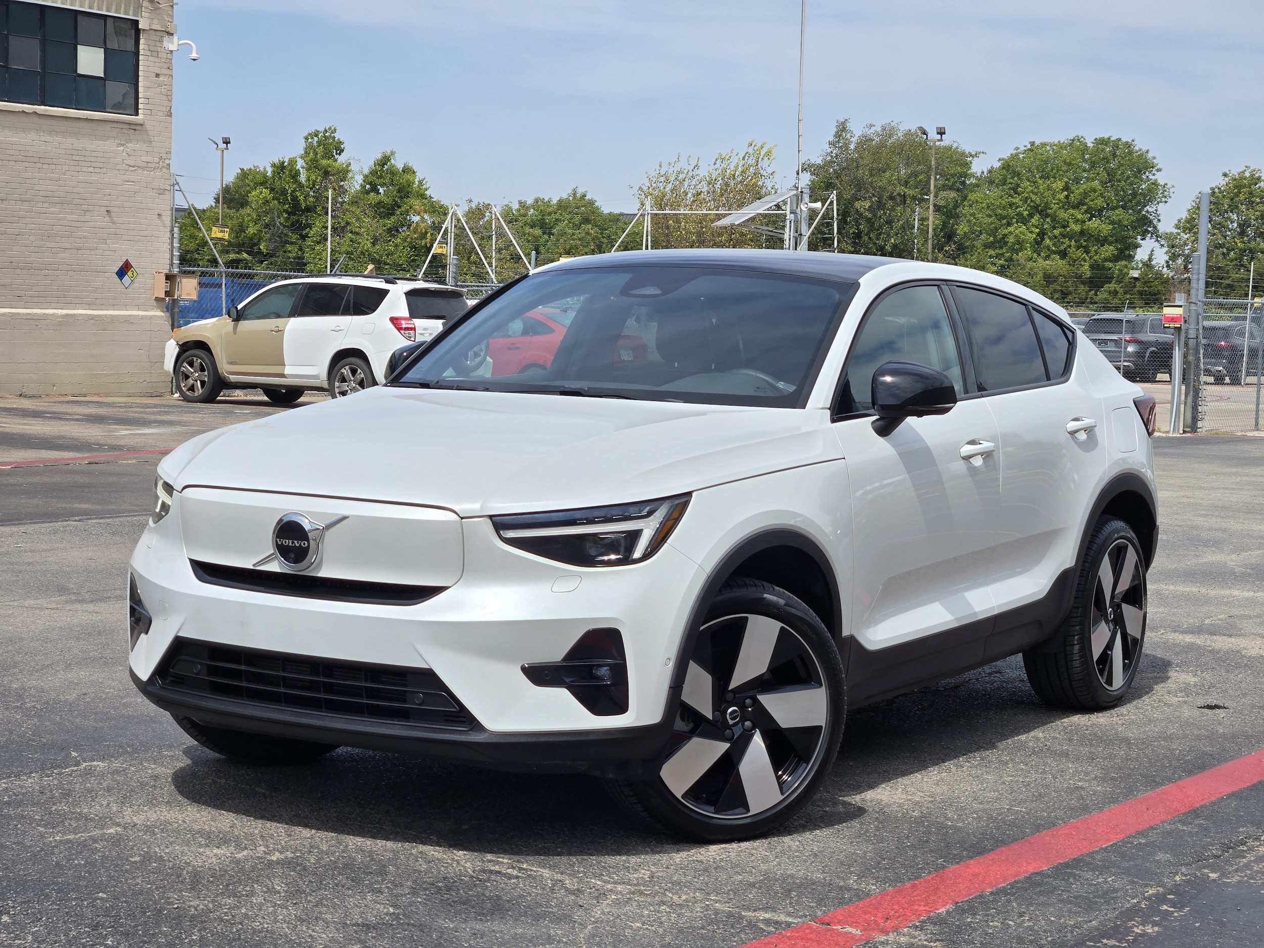 2023 Volvo C40