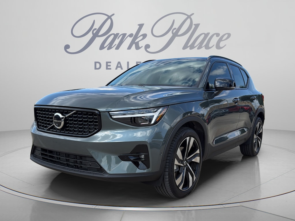 Certified 2026 Volvo XC40 B5 Ultra SUV