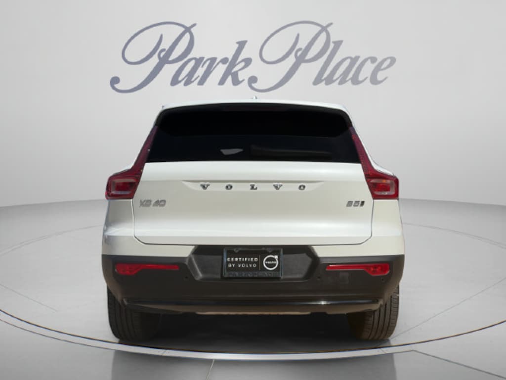 New 2026 Volvo XC40 B5 Plus SUV