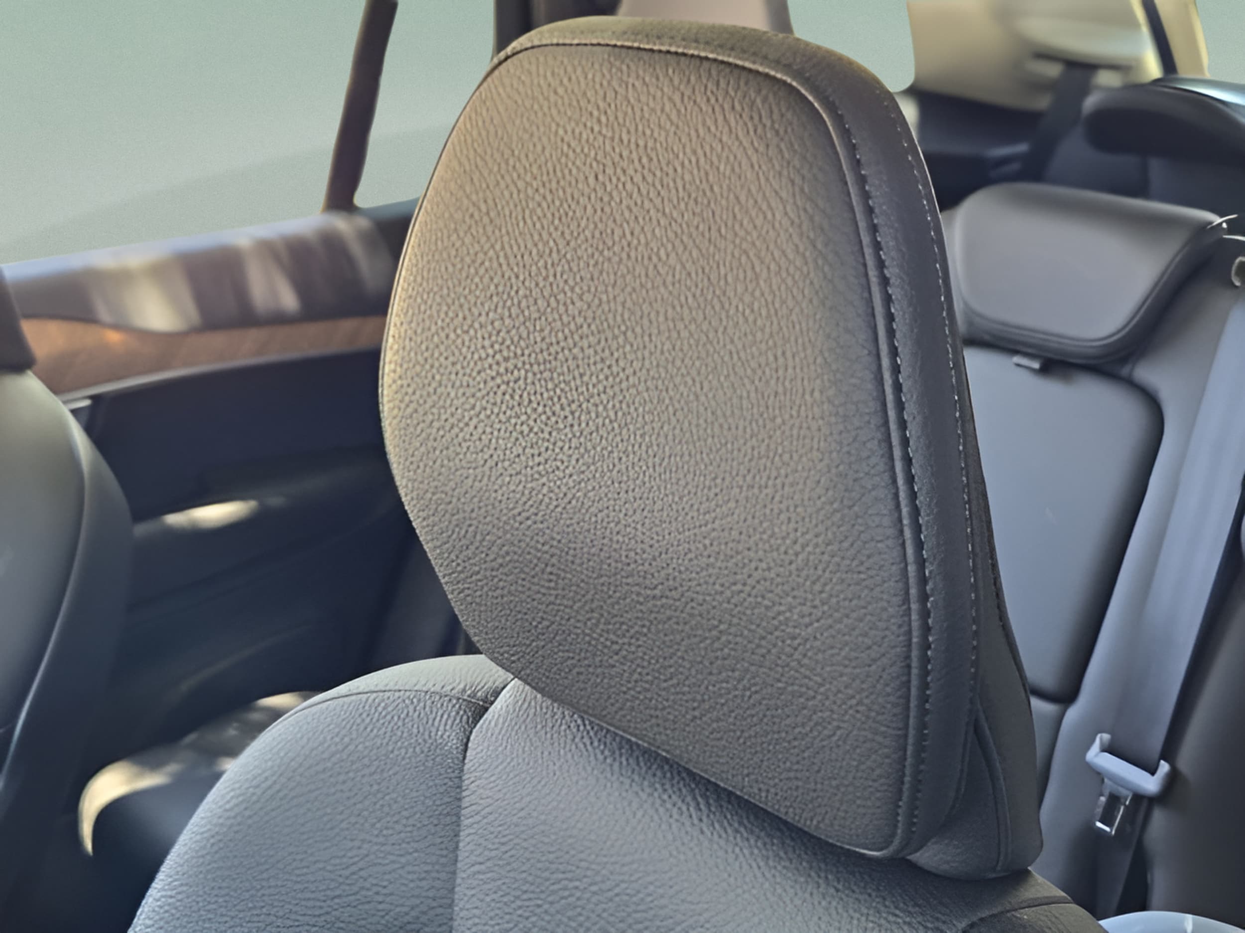 2025 Volvo XC90 Plus - Photo 10