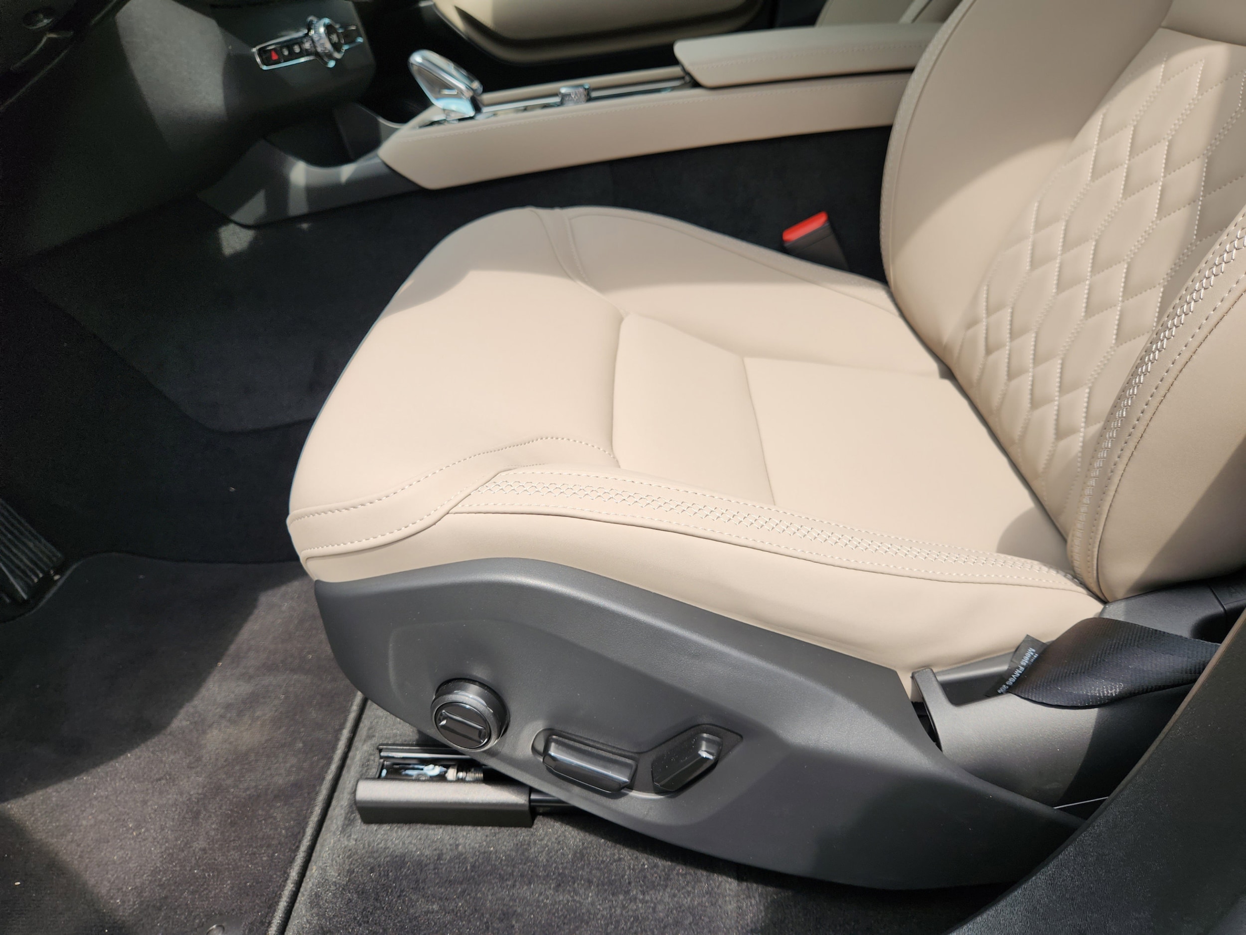 2026 Volvo XC90 Plus - Photo 22