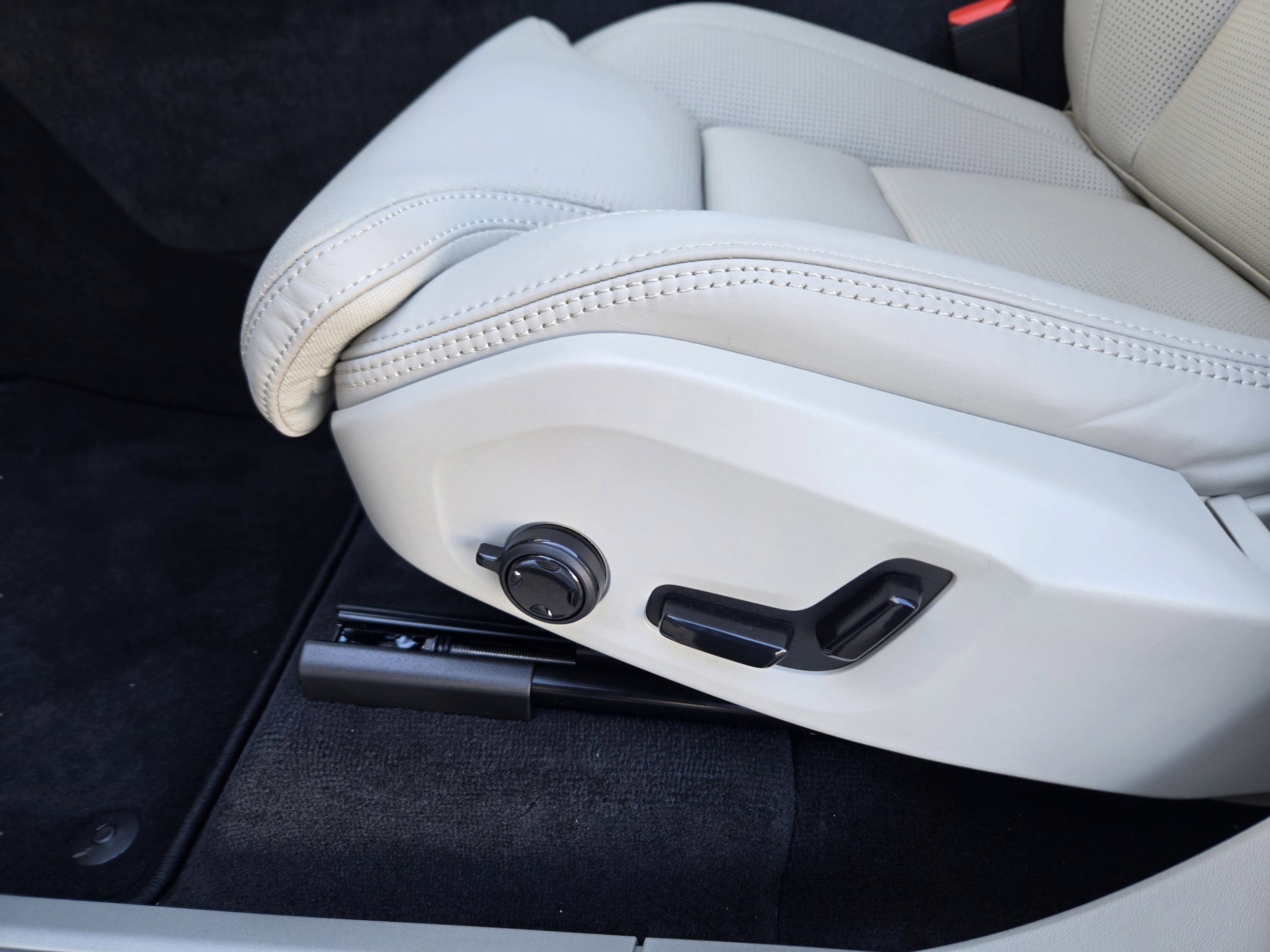 2026 Volvo XC90 Ultra - Photo 21