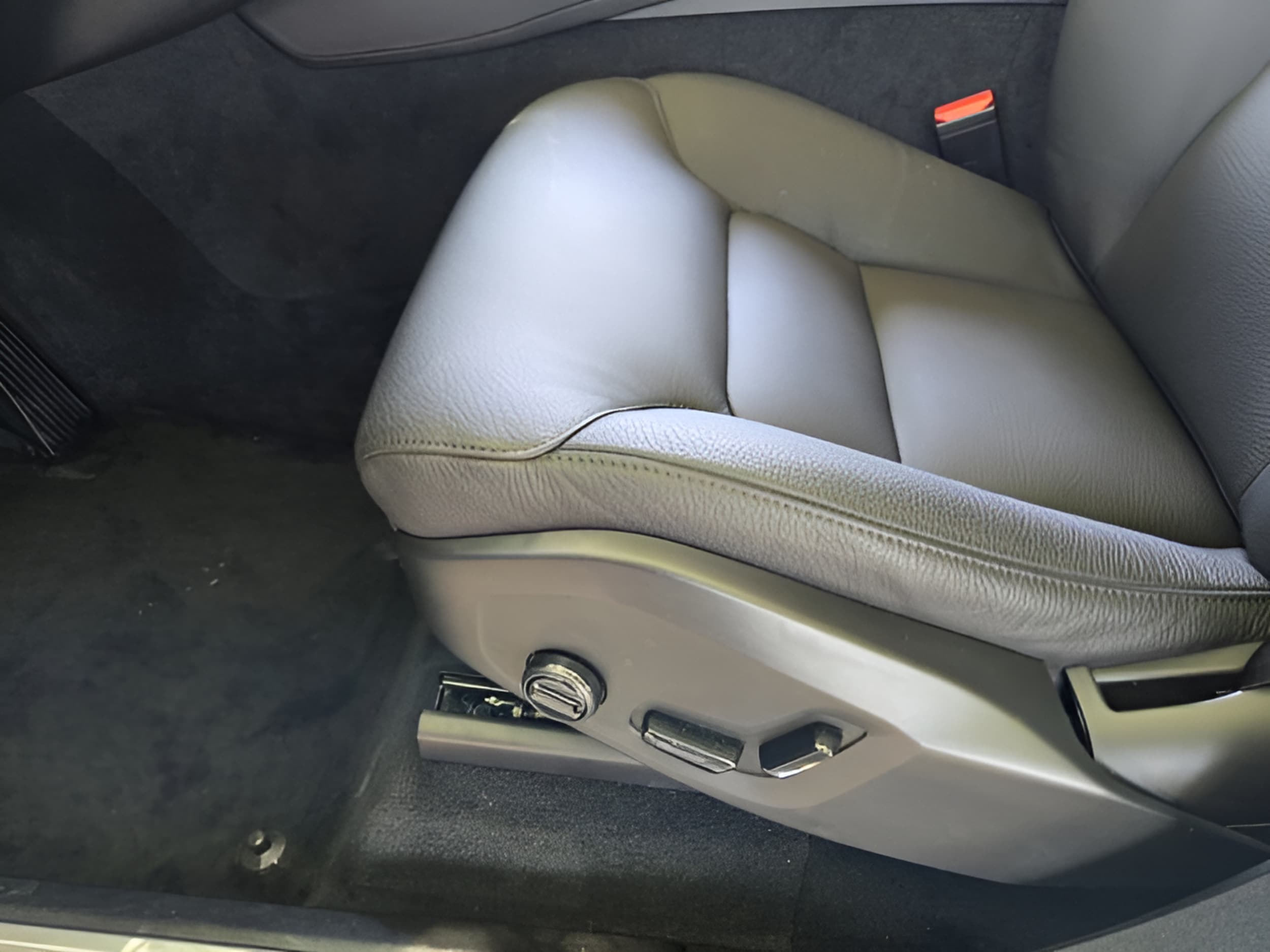 2025 Volvo XC90 Plus - Photo 22