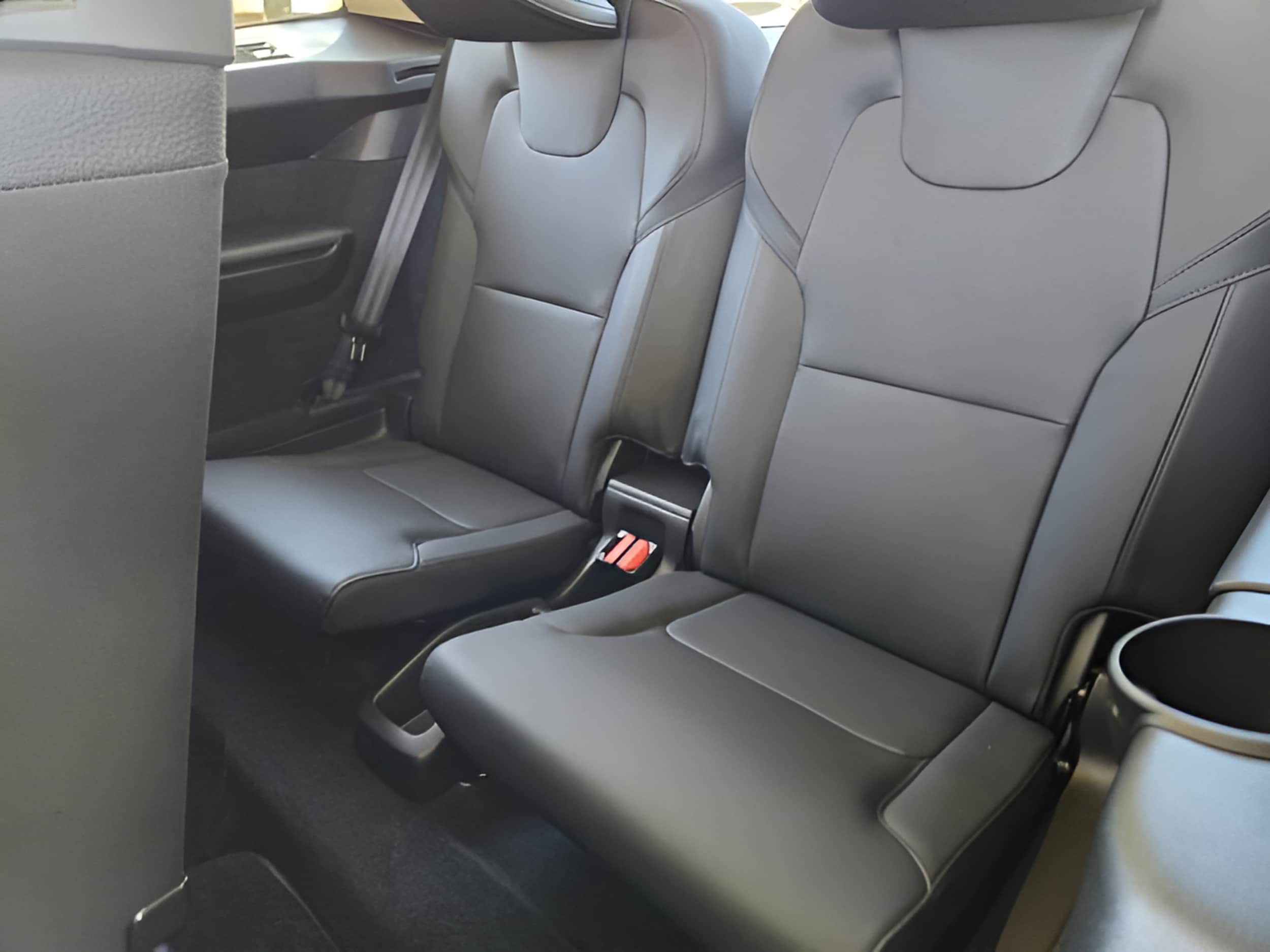 2025 Volvo XC90 Plus - Photo 28