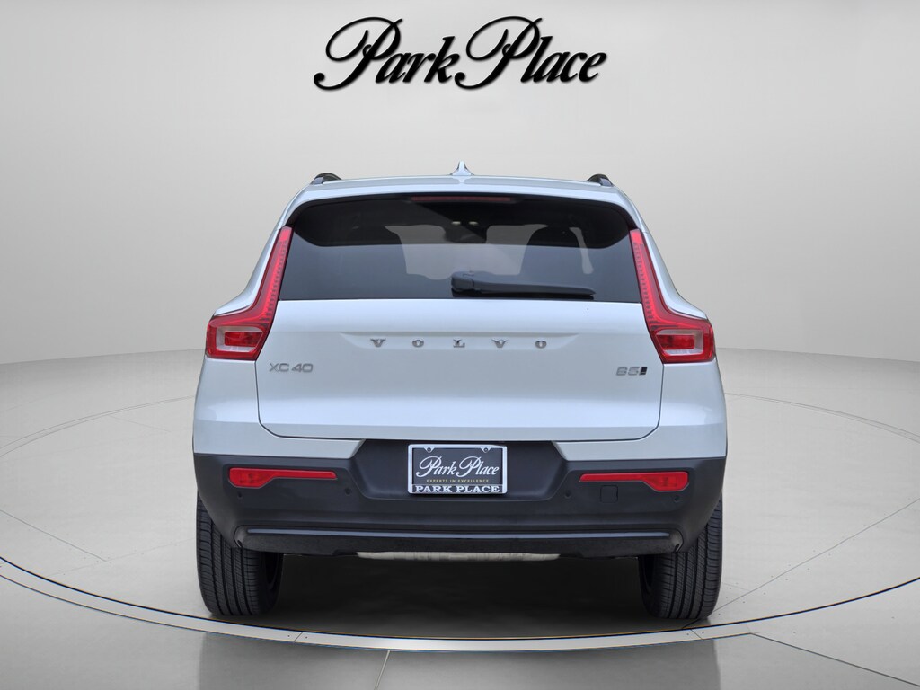 Used 2026 Volvo XC40 B5 Plus SUV
